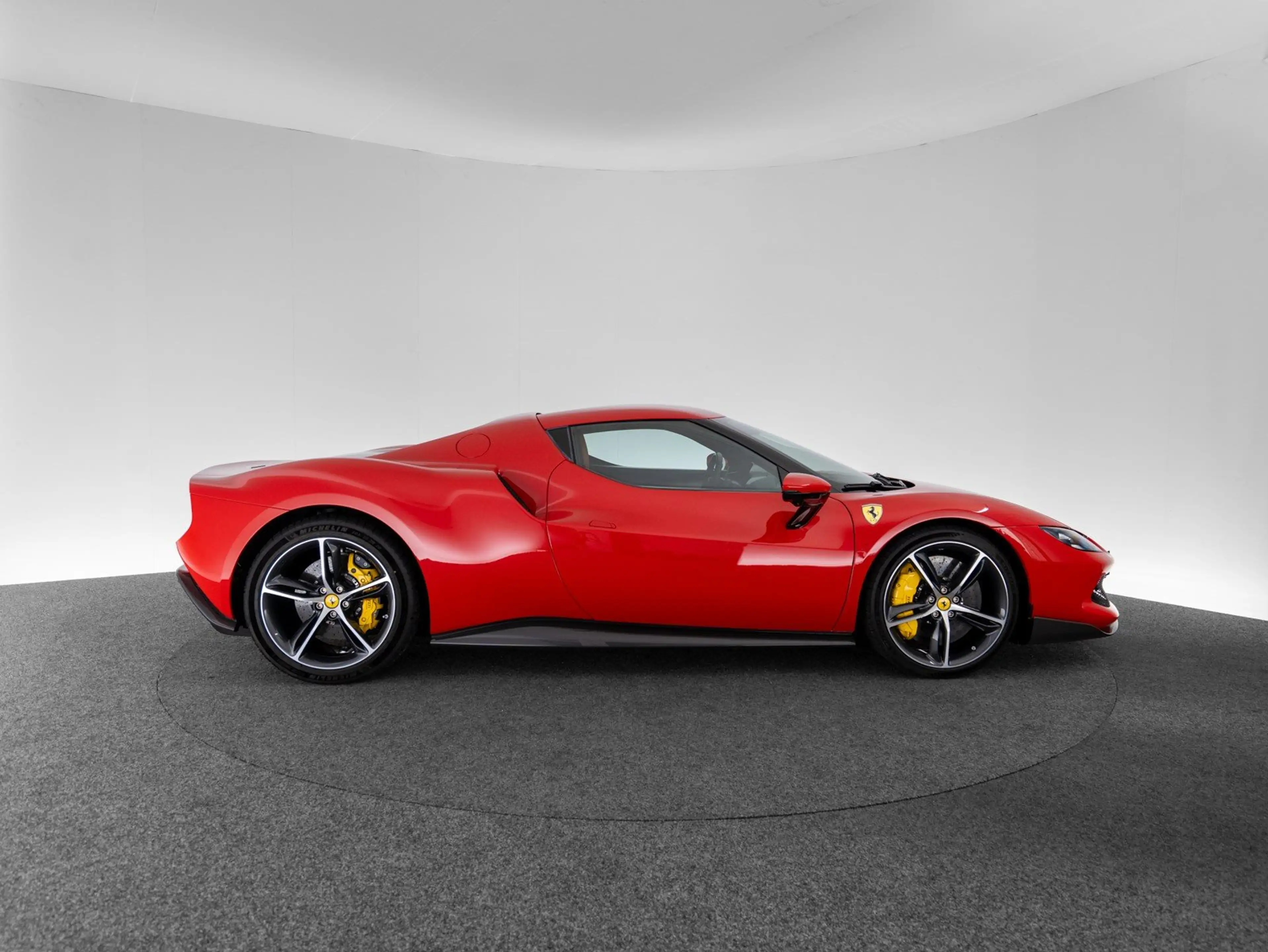 Ferrari 296 GTB — photo 8