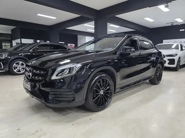 Mercedes-Benz GLA 200 GLA 2019 d Night Edition auto (Tetto panorama)