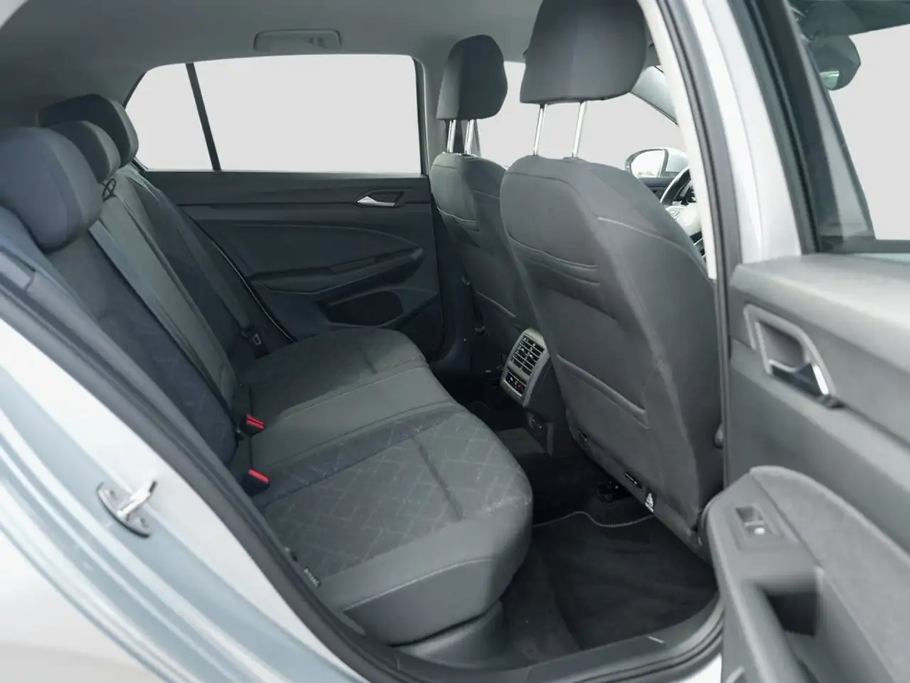 Volkswagen Golf VIII 2.0 TDI DSG Life Navi/RFK/LED 10