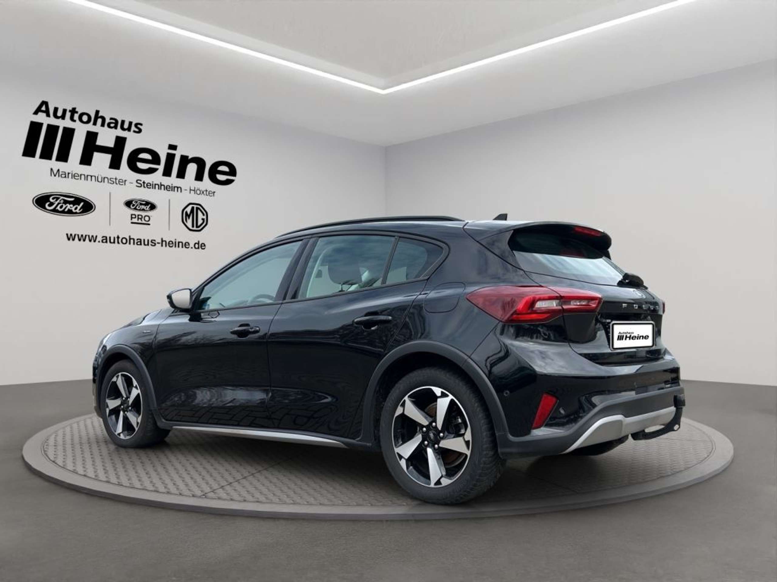 Fahrzeugabbildung Ford Focus ACTIVE 1.5 Ltr. 115 PS *AUTOMATIK*AHK*CARPLAY* - mit KI generiert/bearbeitet