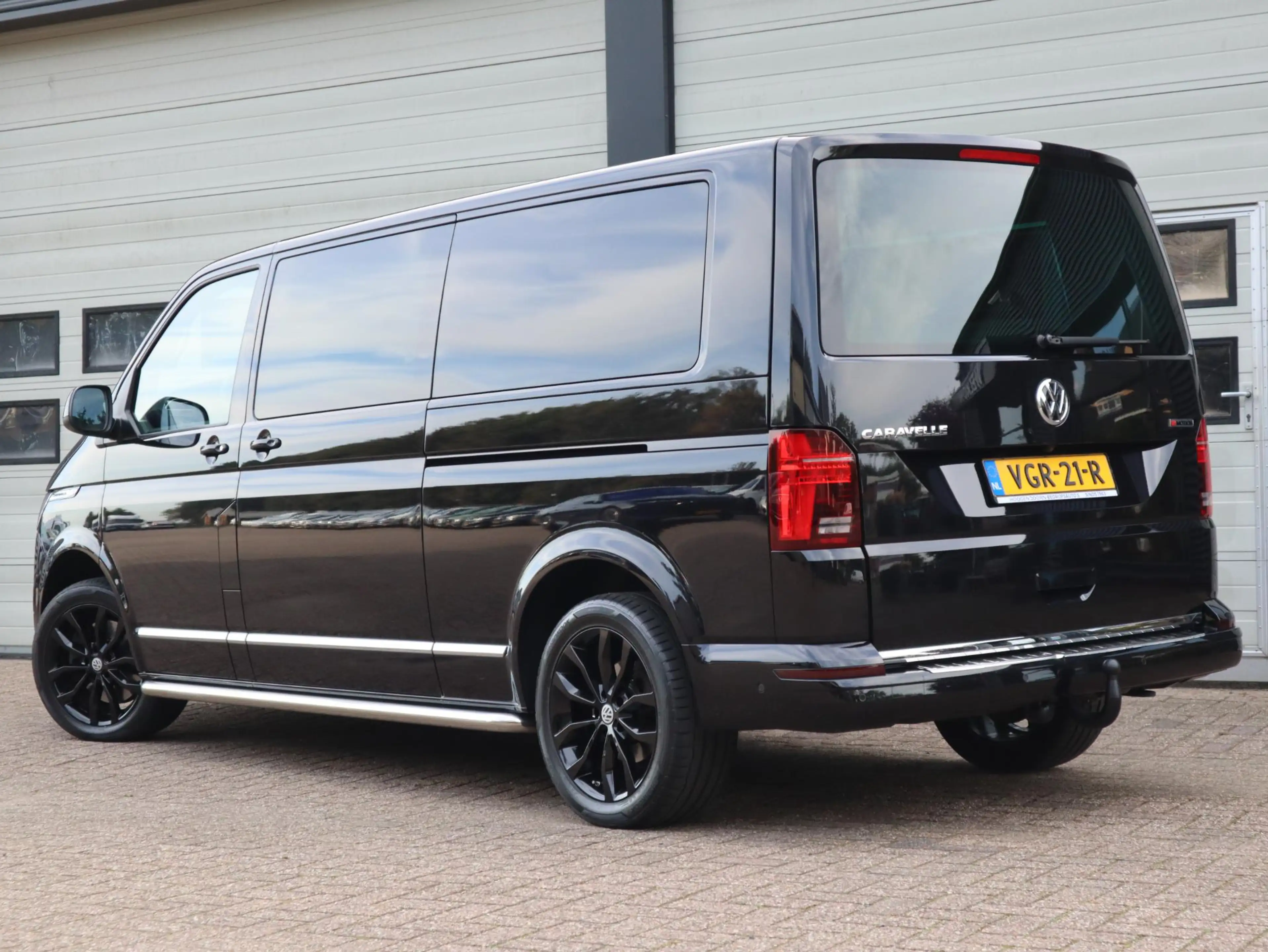 Volkswagen T6.1 Transporter Caravelle 2.0 TDI 199pk Euro 6 - 4Motion - DC 5 Pe — photo 3