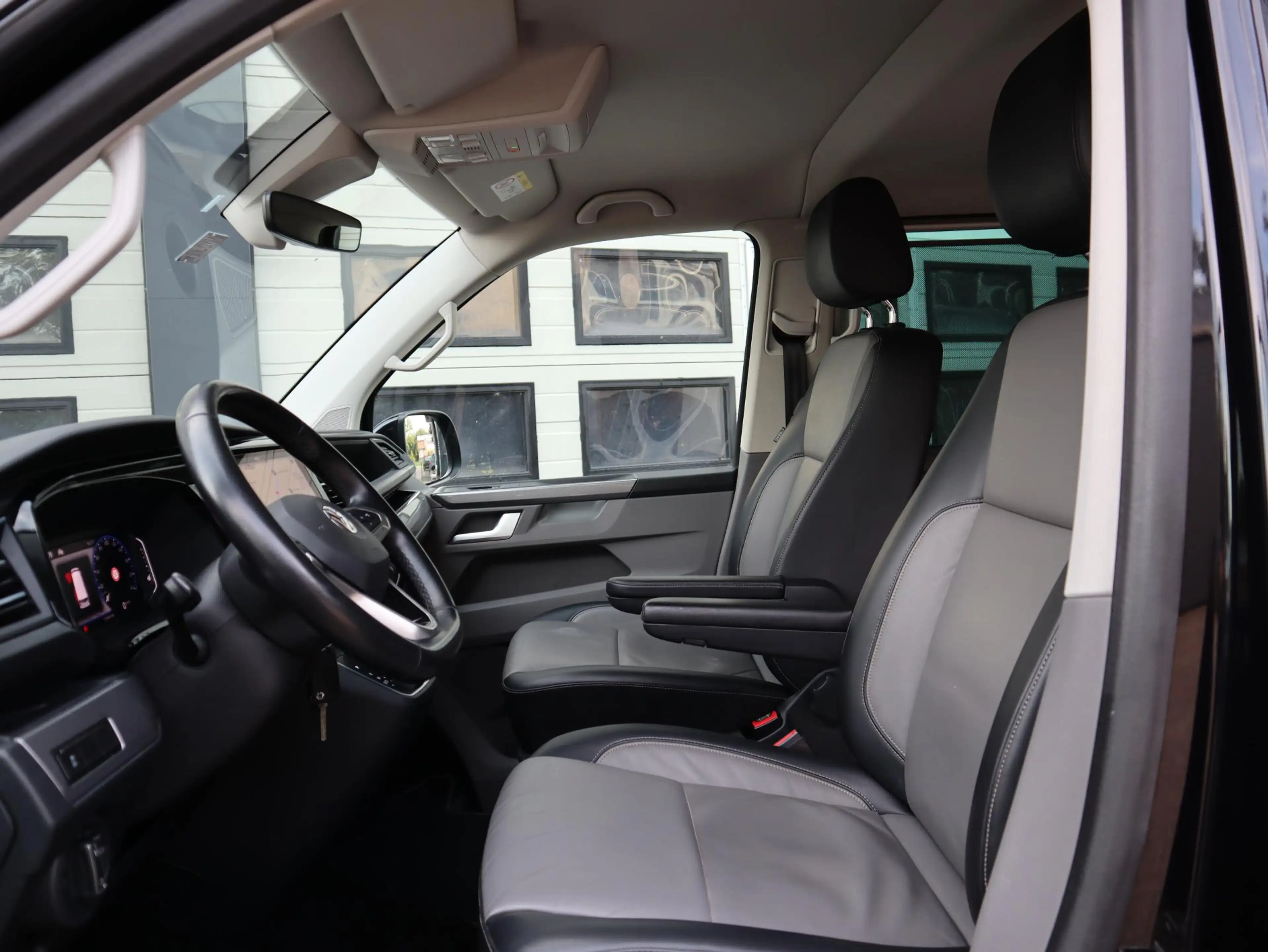 Volkswagen T6.1 Transporter Caravelle 2.0 TDI 199pk Euro 6 - 4Motion - DC 5 Pe — photo 12