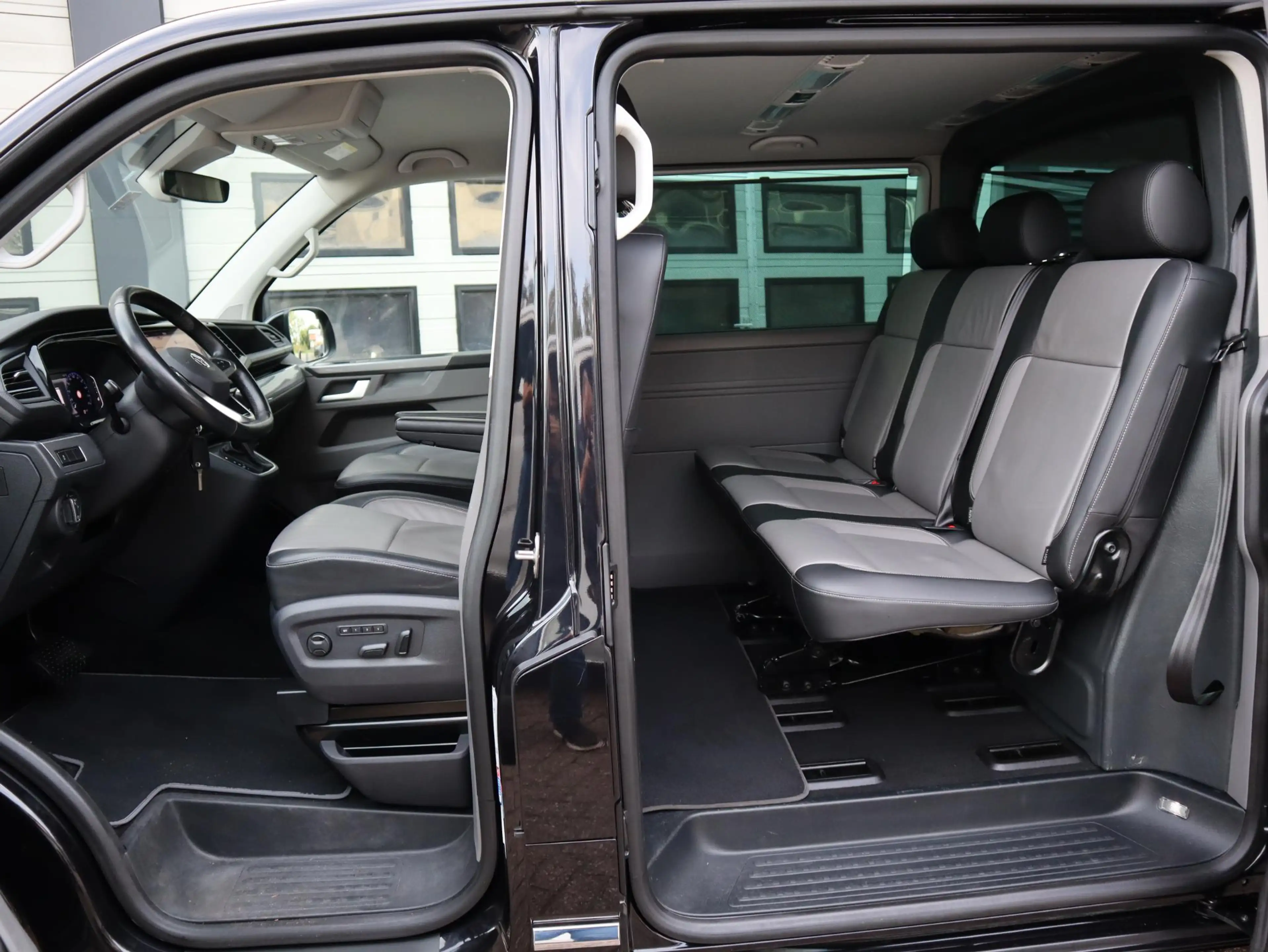 Volkswagen T6.1 Transporter Caravelle 2.0 TDI 199pk Euro 6 - 4Motion - DC 5 Pe — photo 4