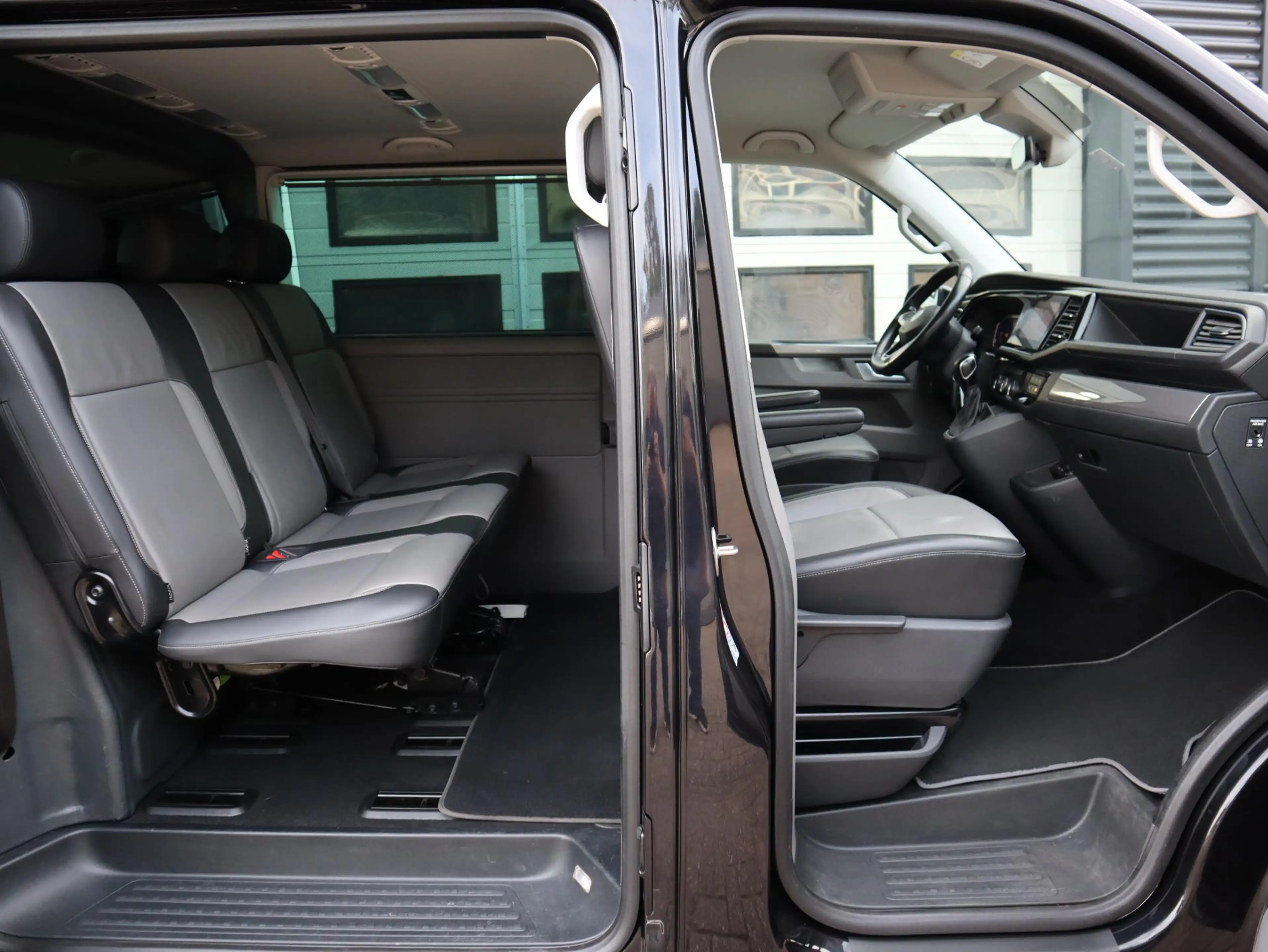 Volkswagen T6.1 Transporter Caravelle 2.0 TDI 199pk Euro 6 - 4Motion - DC 5 Pe — photo 5