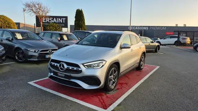 Mercedes-Benz 200 7G-DCT AMG LINE