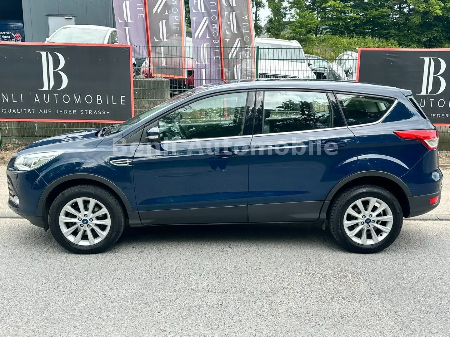 Ford Kuga Titanium/KEYLESS/NAVI/SHZ/TMP/AHK/SCHCKHFT/ Blauw - 2
