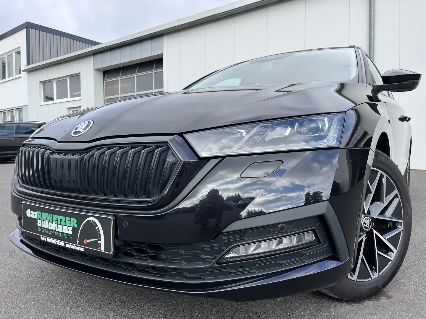Skoda Octavia Combi 1.5 TSI Blackline 150€ m. 20% Anzahlung Vi Schwarz - 1