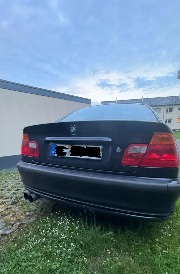 BMW 320 320i - 1