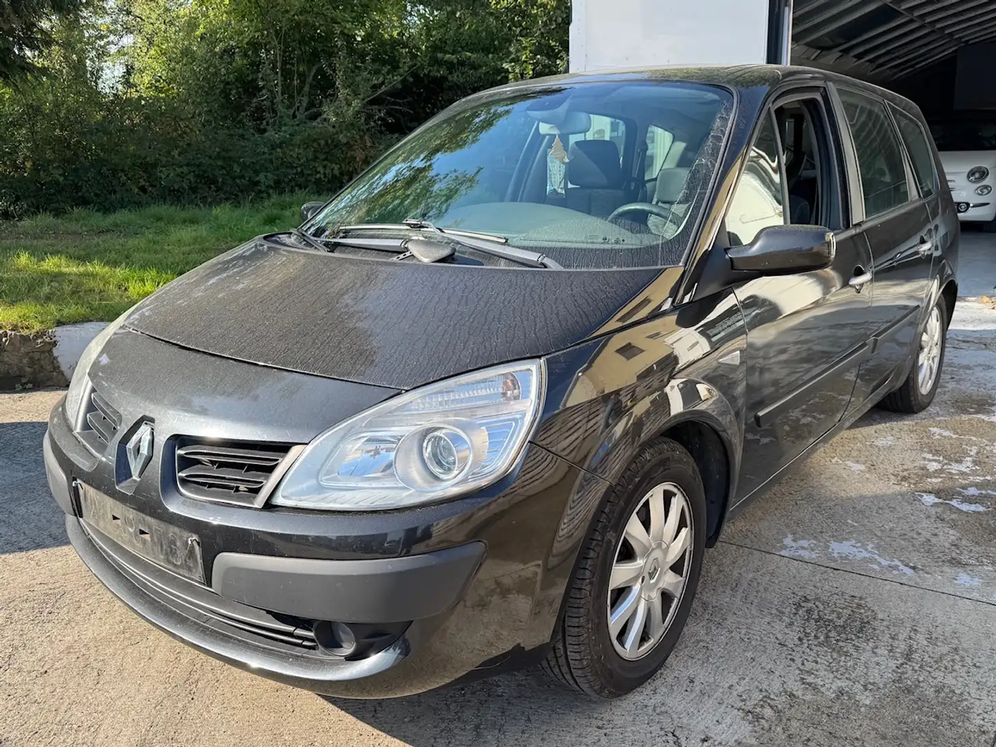 Renault Grand Scenic 1.9dCi 7 PLACES MARCHAND OU EXPORT Noir - 1
