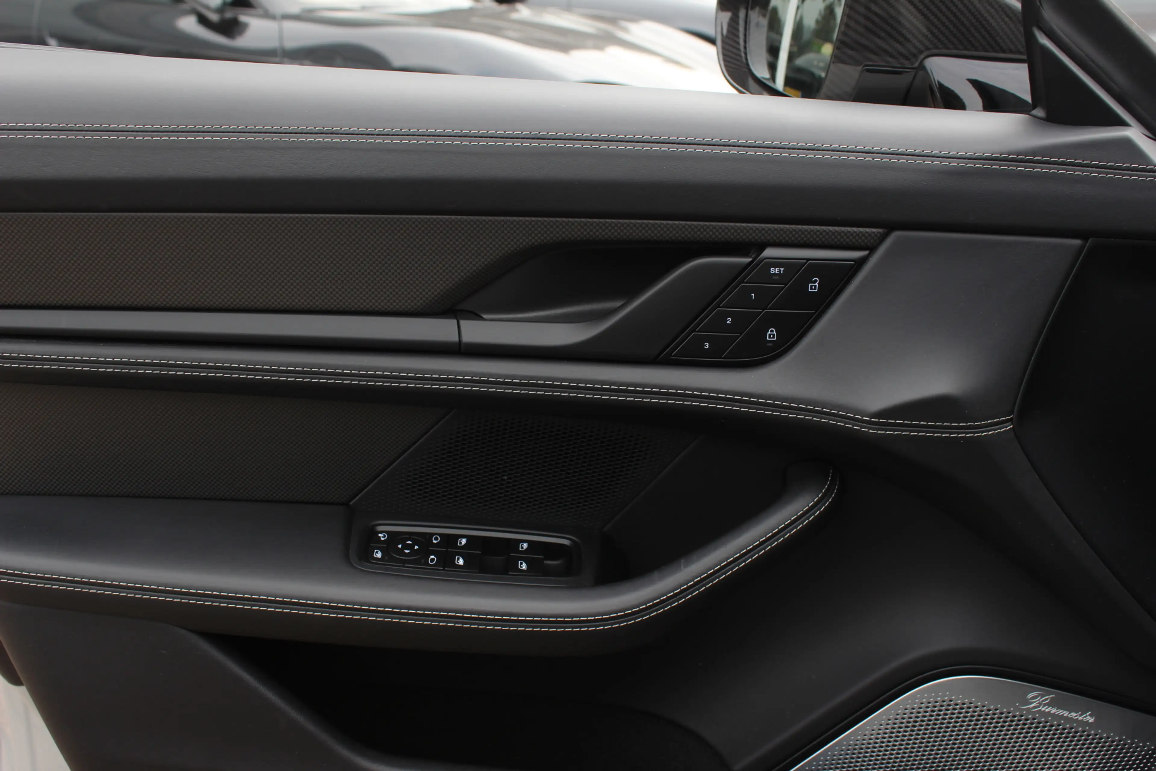 Porsche Taycan GTS 93 kWh / SoH 89,2% / Keramisch / Panoramadak / — photo 39