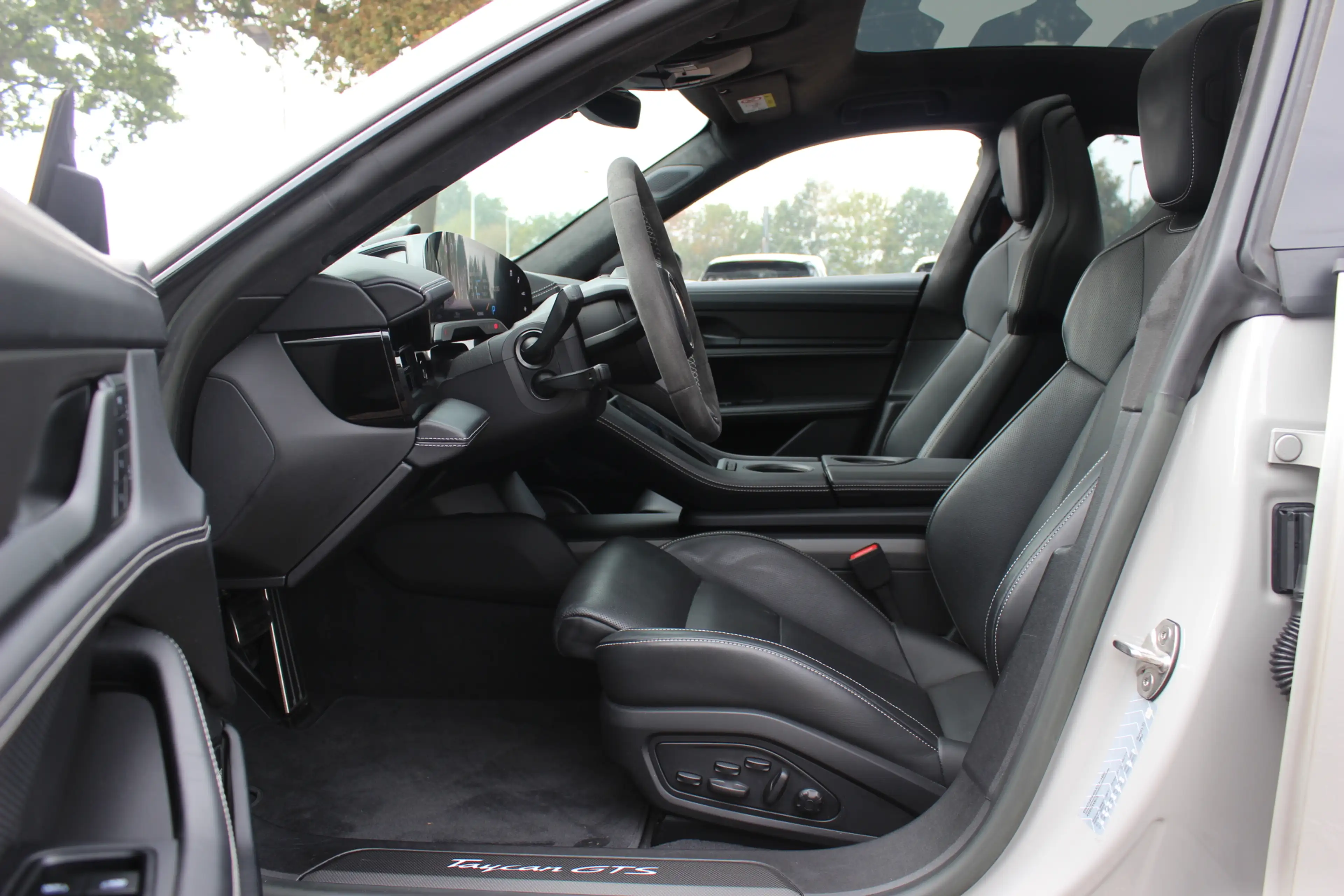 Porsche Taycan GTS 93 kWh / SoH 89,2% / Keramisch / Panoramadak / — photo 11