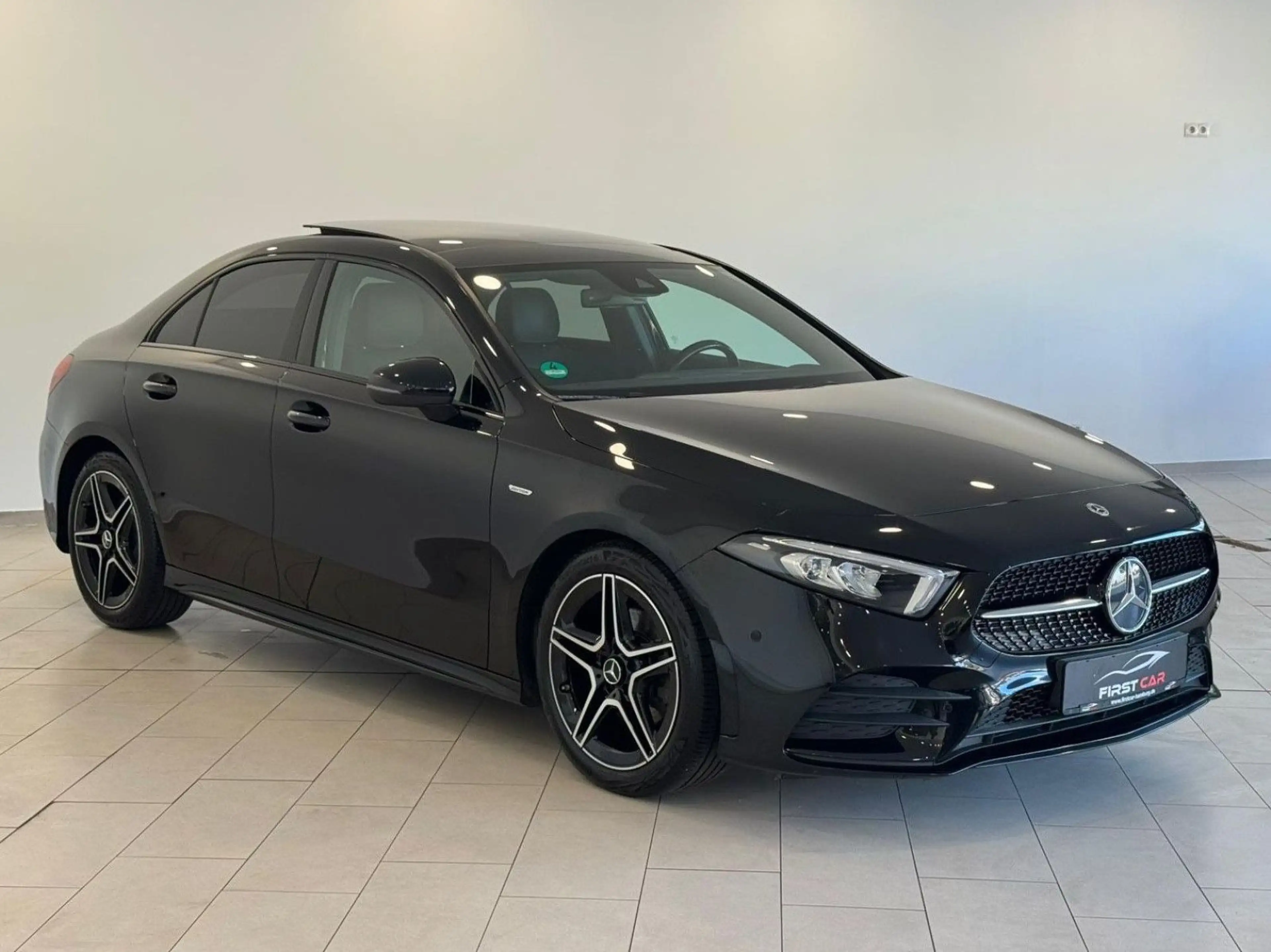 Mercedes-Benz A 200 Lim. Edition AMG-Line|PANO|KAMERA|AMBIENTE — photo 5