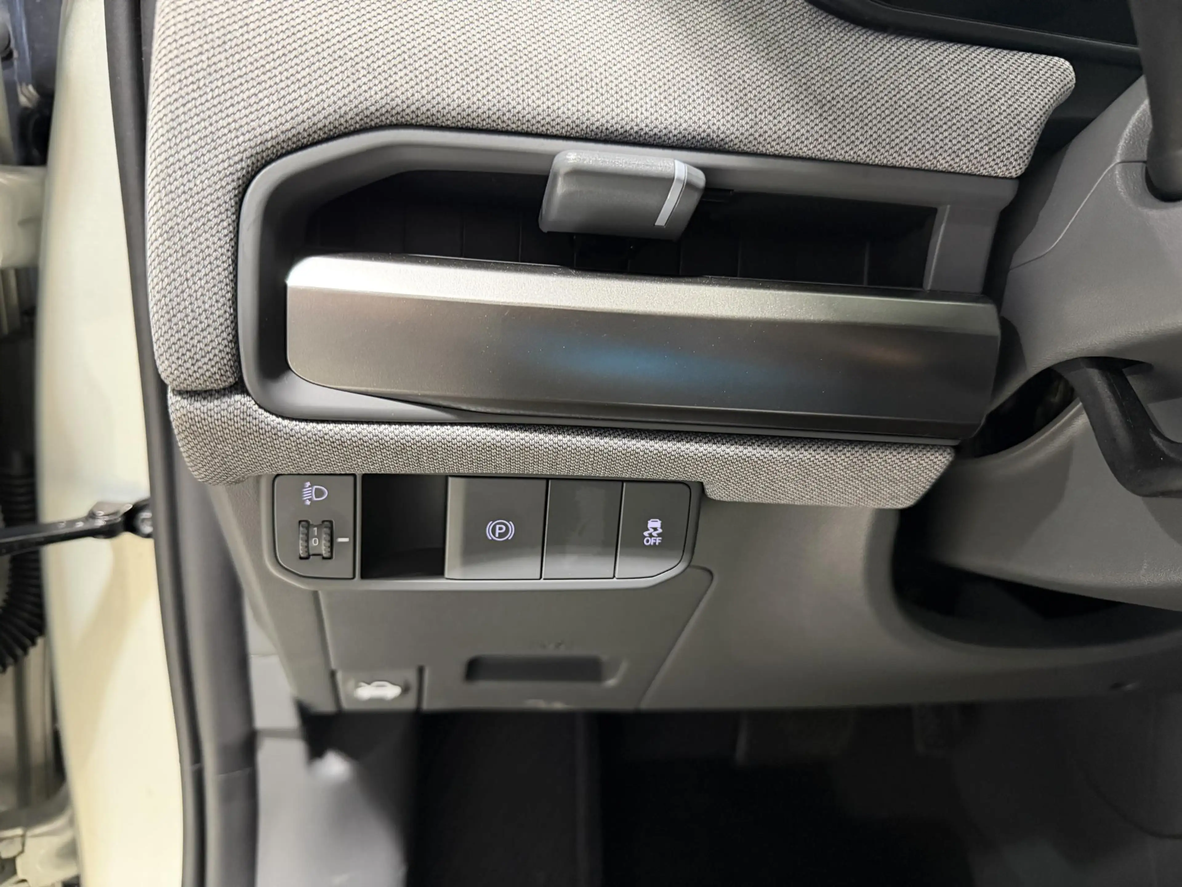 Kia EV3 Plus 81.4 kWh Stoel en Stuur verwarming, Apple Car — photo 15