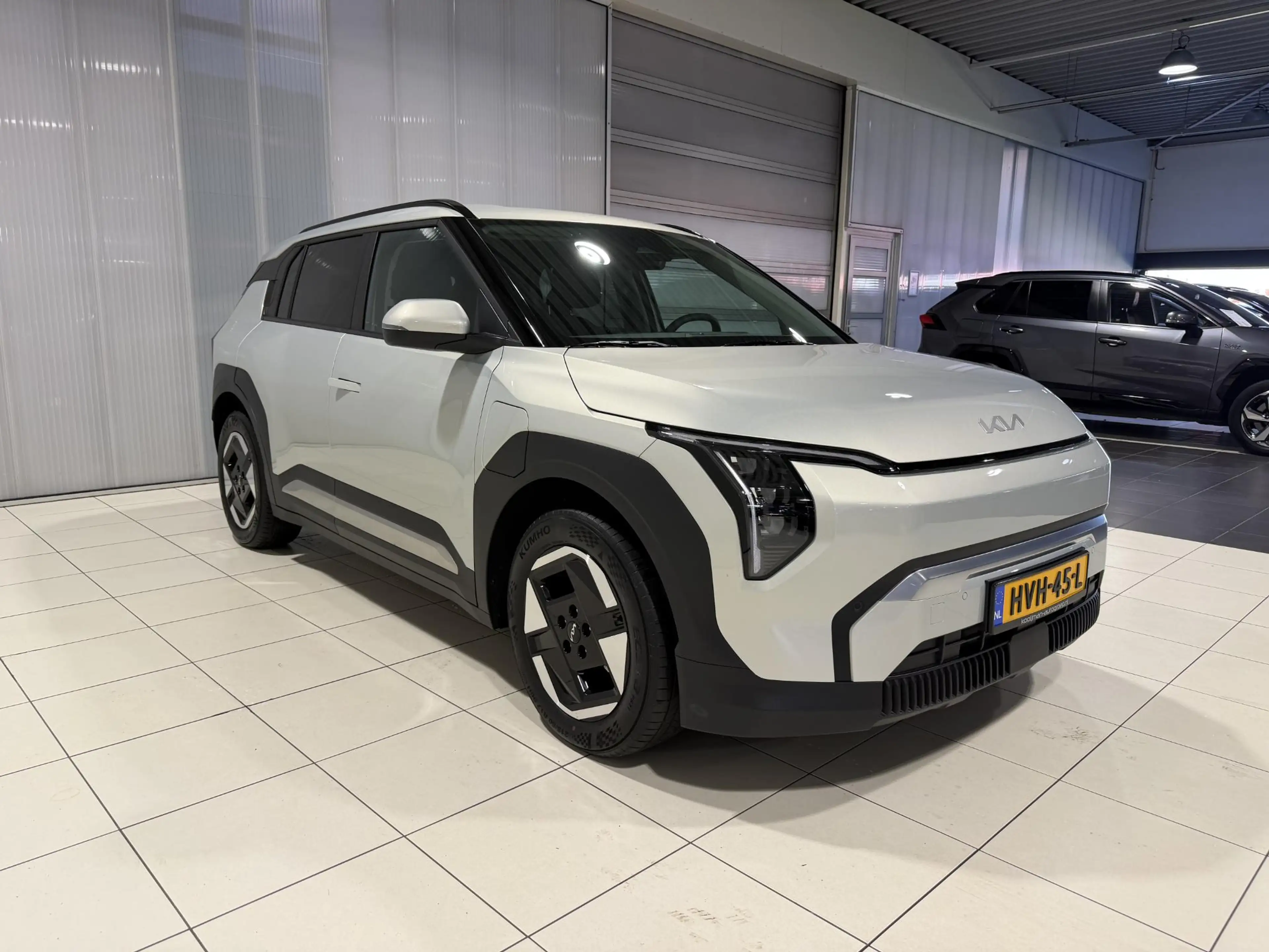 Kia EV3 Plus 81.4 kWh Stoel en Stuur verwarming, Apple Car — photo 8