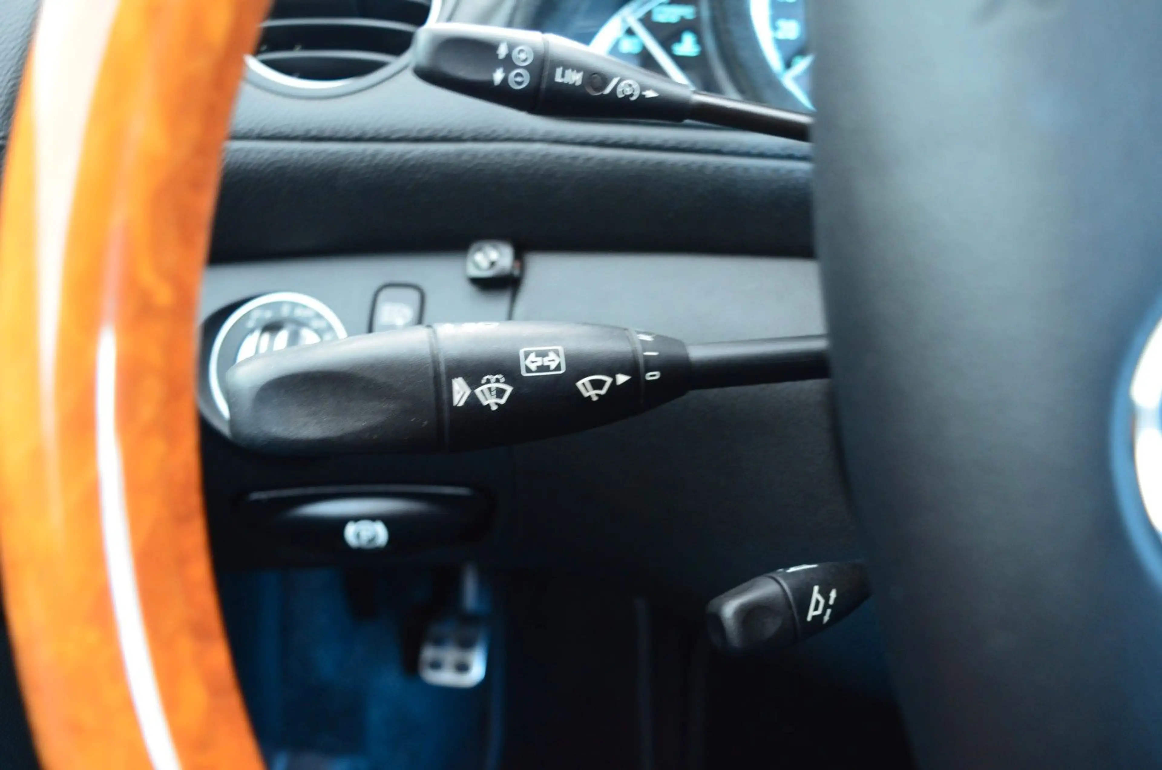 Mercedes-Benz SL 500 AMG | Designo | BOSE | Sehr Gepflegt — photo 44