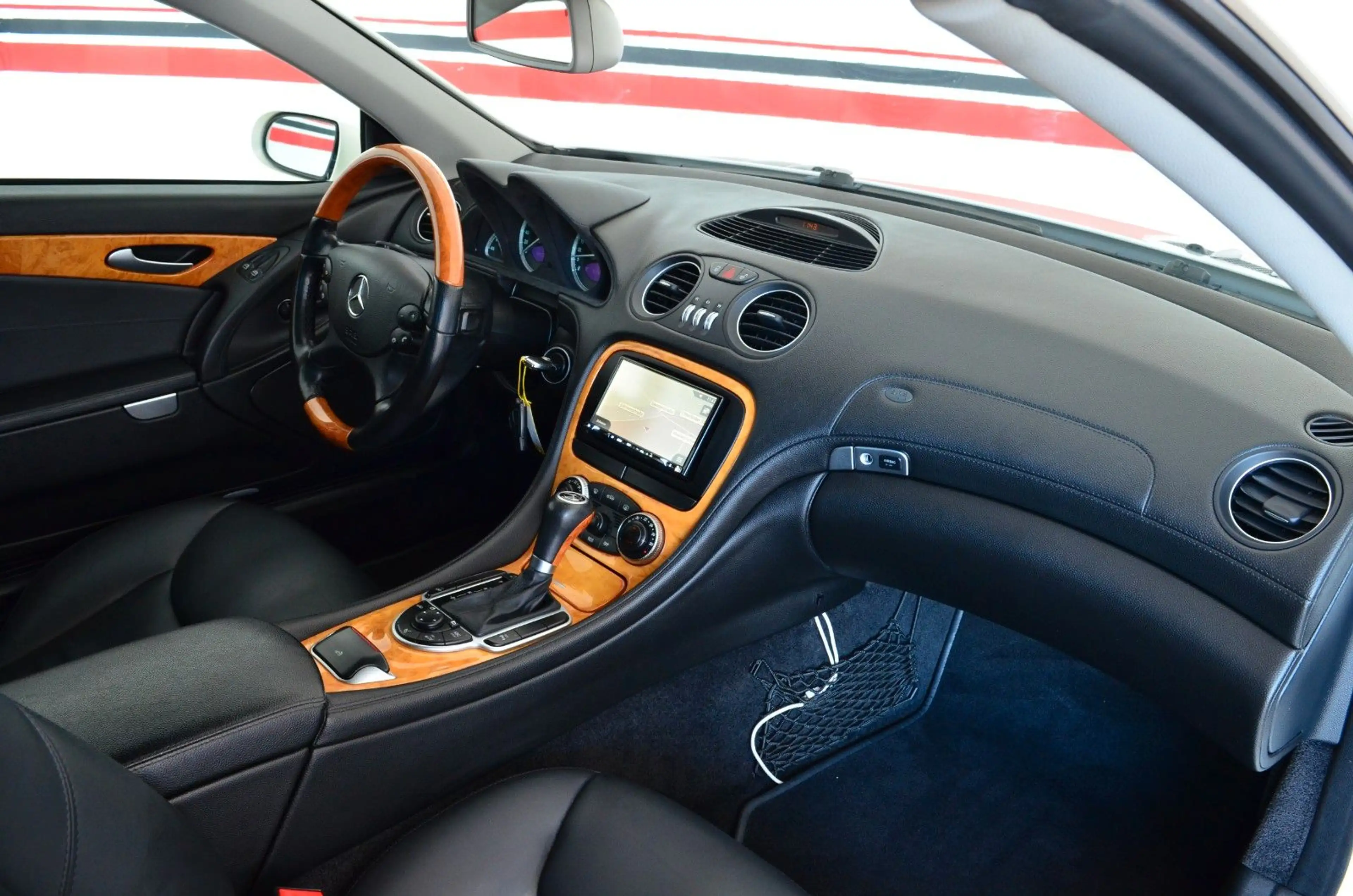Mercedes-Benz SL 500 AMG | Designo | BOSE | Sehr Gepflegt — photo 19