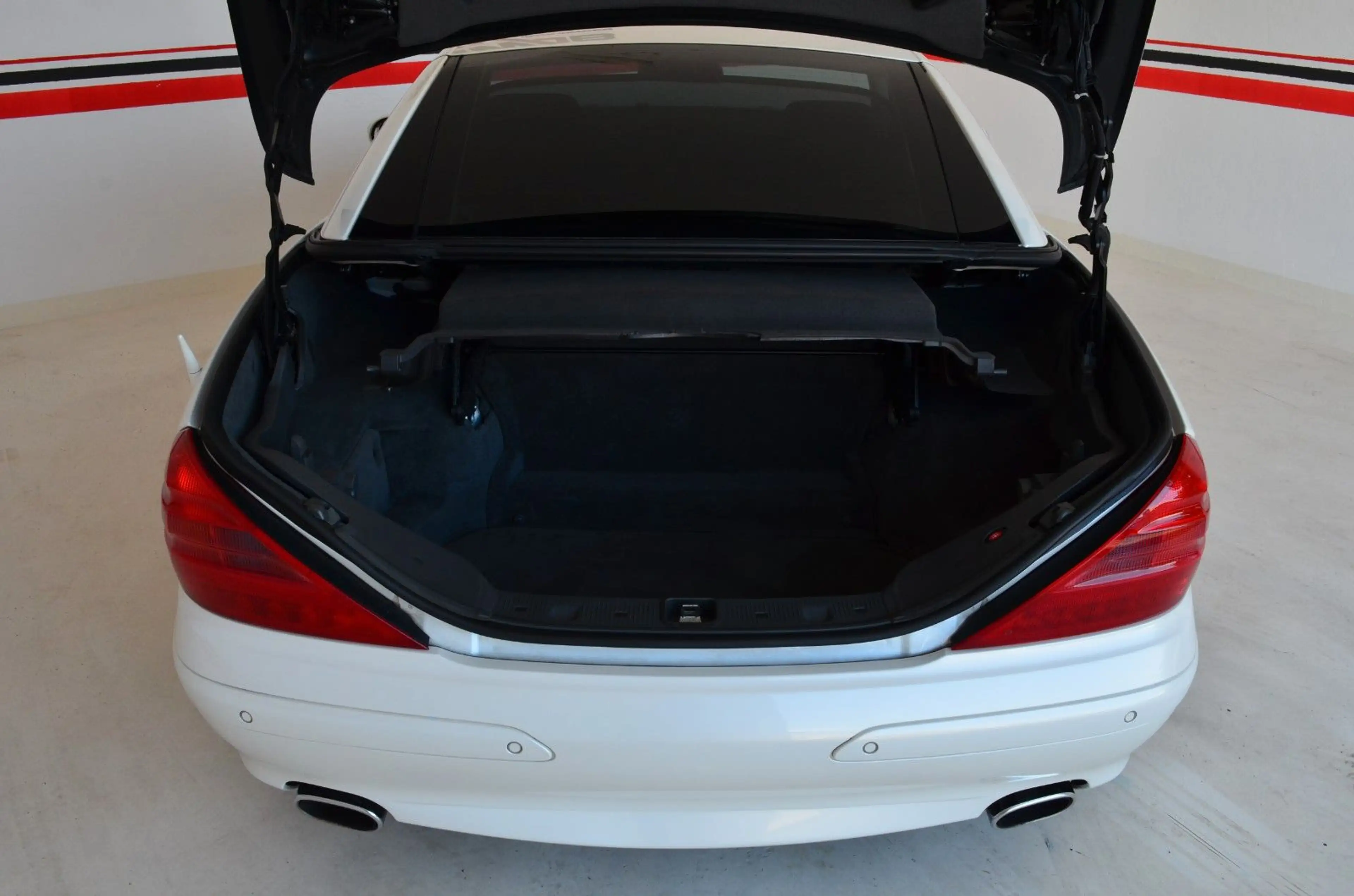 Mercedes-Benz SL 500 AMG | Designo | BOSE | Sehr Gepflegt — photo 11