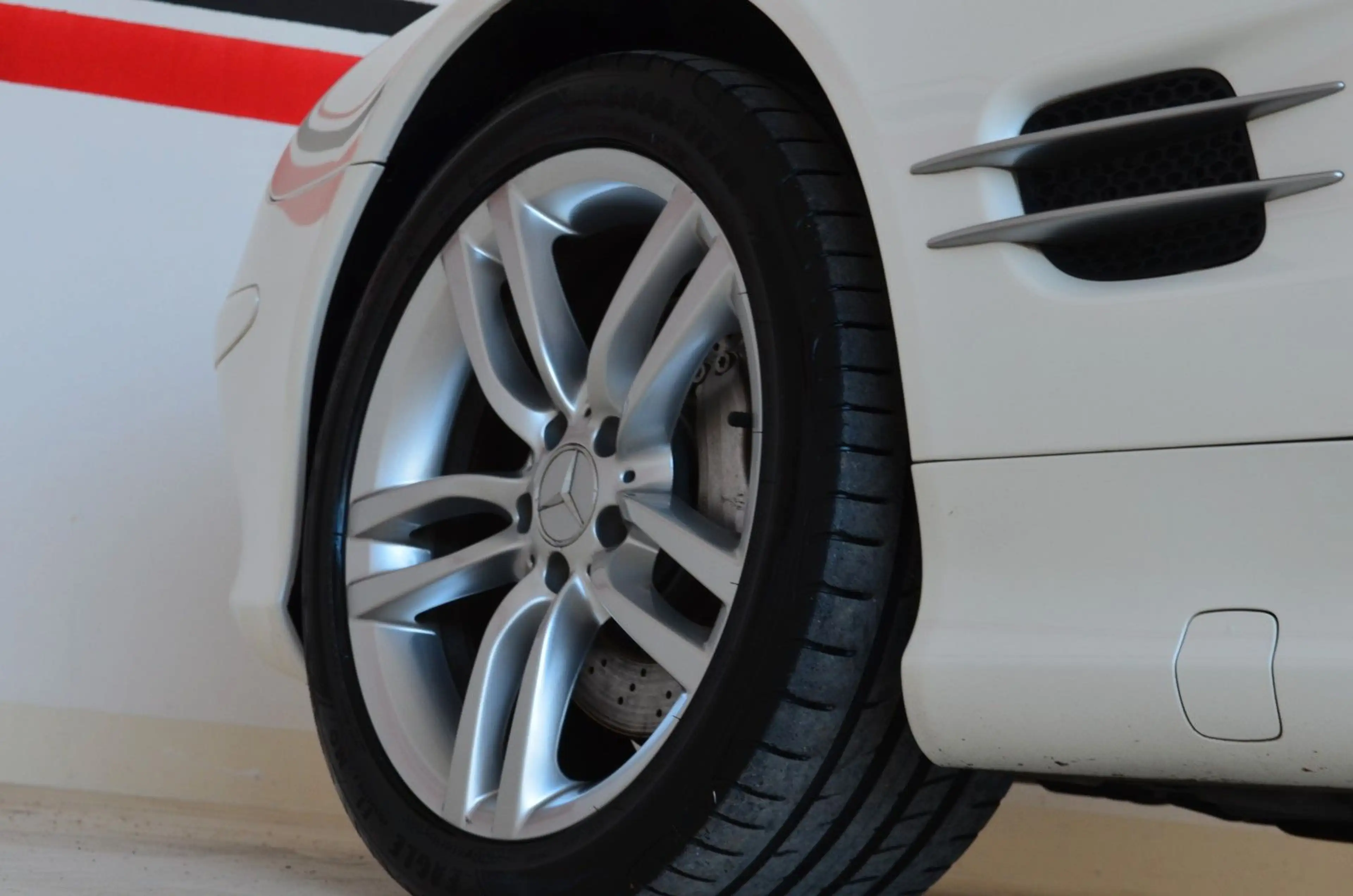 Mercedes-Benz SL 500 AMG | Designo | BOSE | Sehr Gepflegt — photo 9