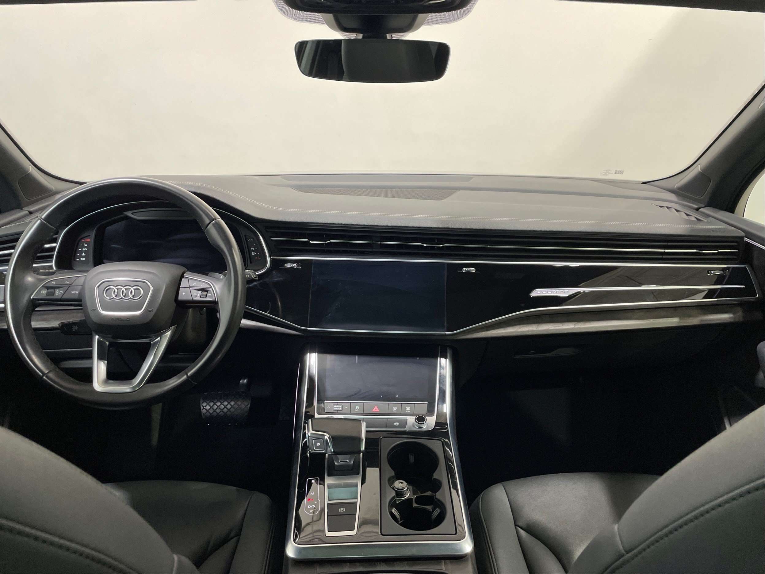 2023 Audi Q7 Komfort 55 TFSI quattro — снимка 1