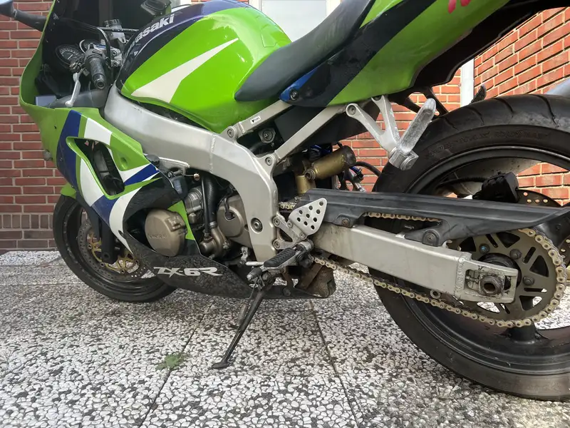 Kawasaki Ninja ZX-6R - foto 2