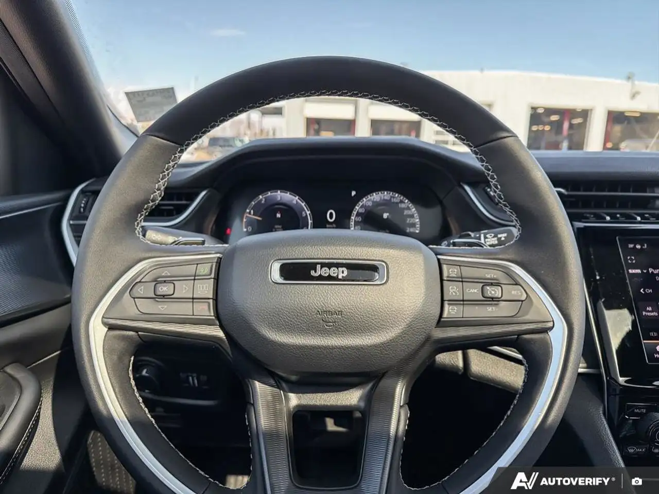 Jeep Grand Cherokee снимка Jeep Grand Cherokee