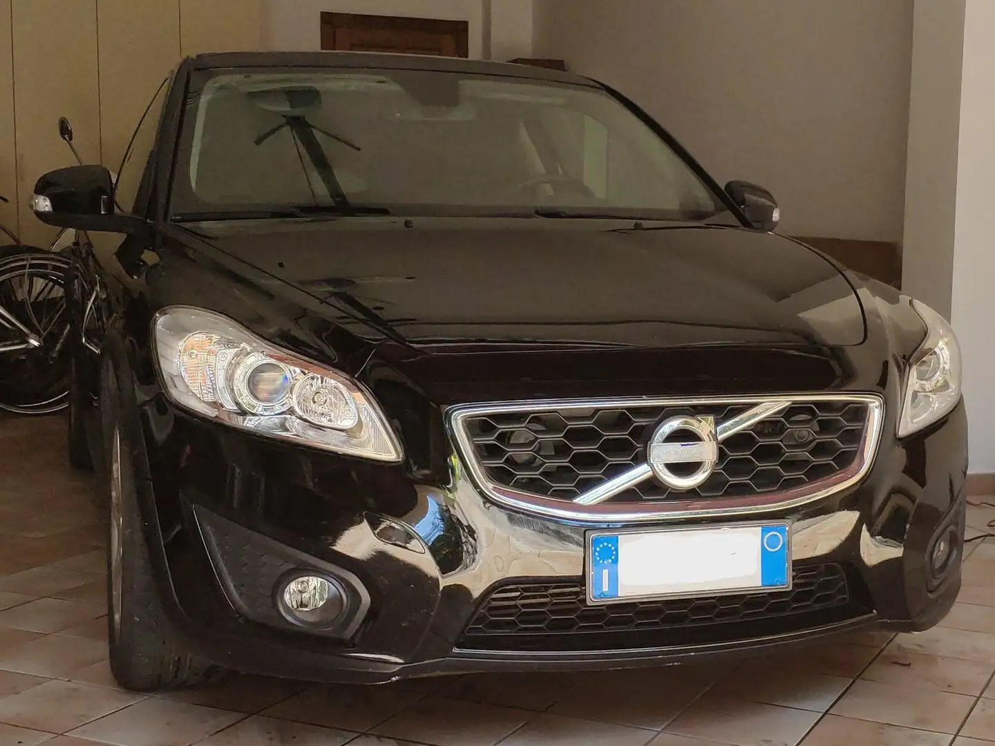 Volvo C30 1.6 D DRIVe Momentum Чорний - 2