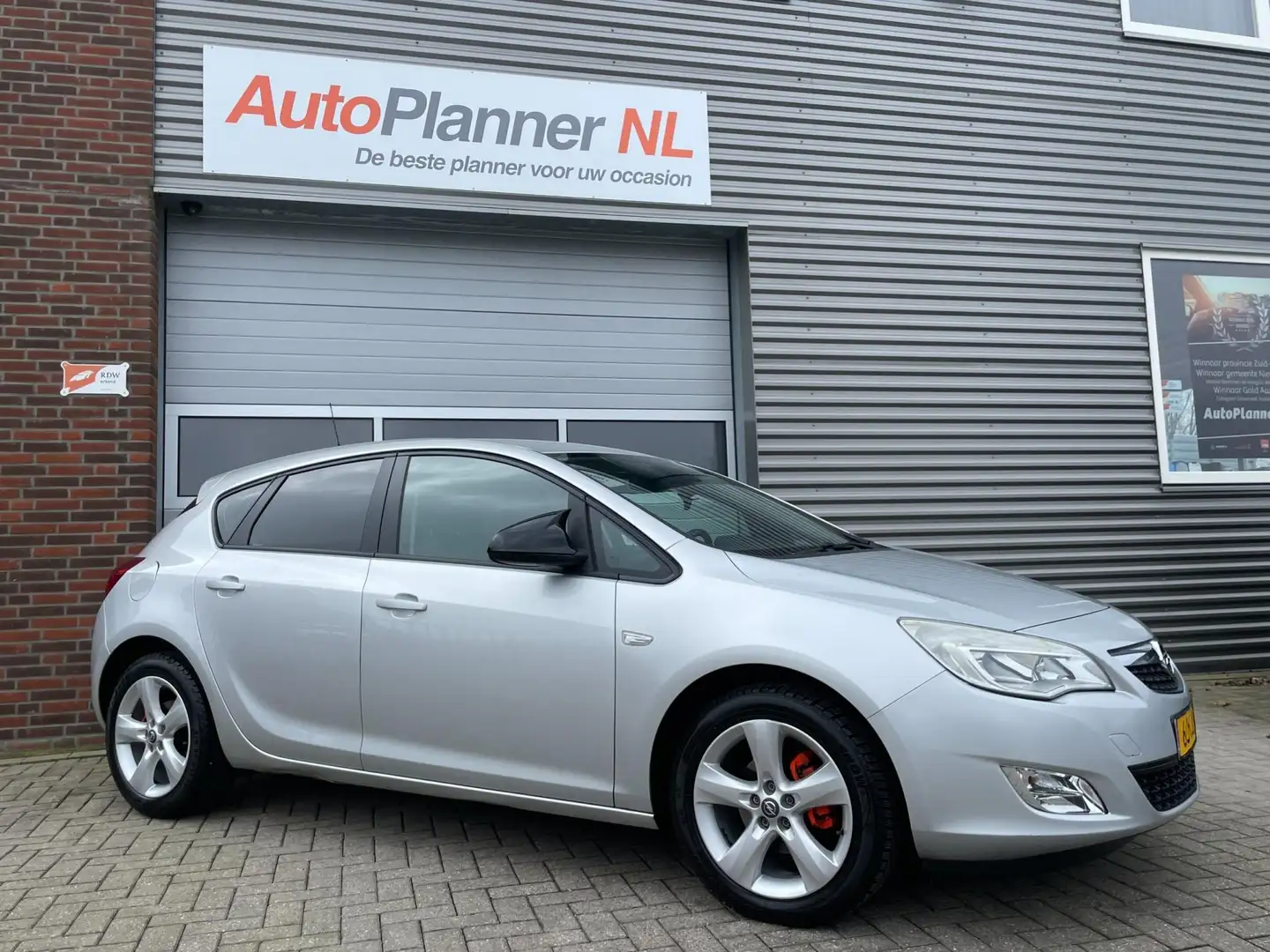 Opel Astra 1.4 Edition! 5-Deurs! Airco! Cruise! Grau - 2