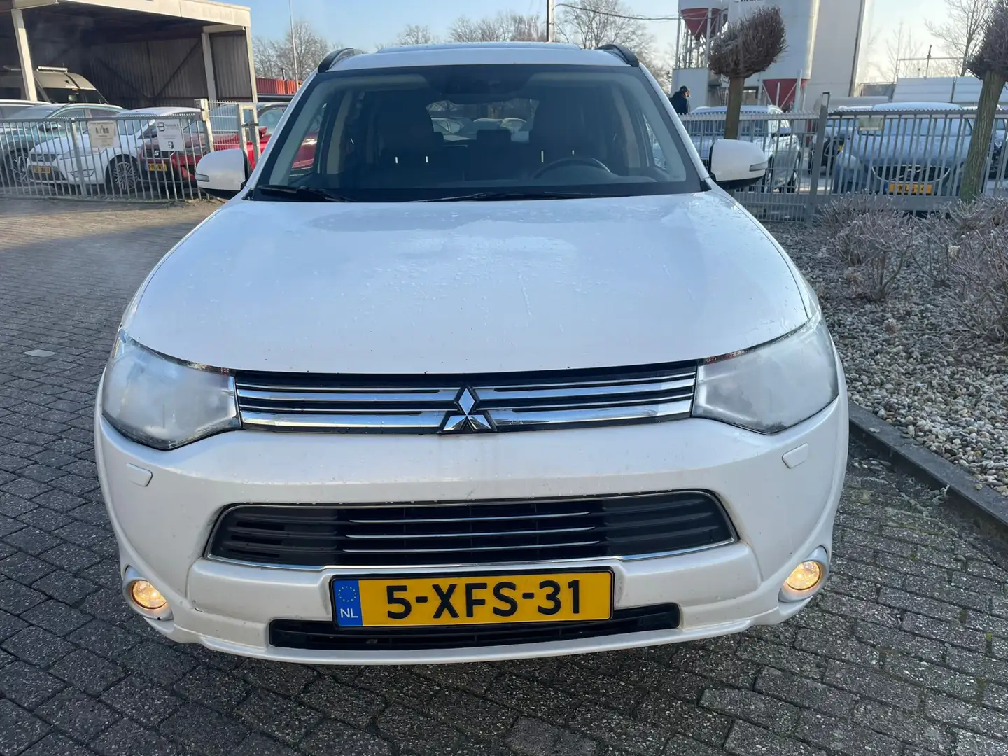 Mitsubishi Outlander 2.0 PHEV Instyle+ -B -COMING SOON Wit - 2