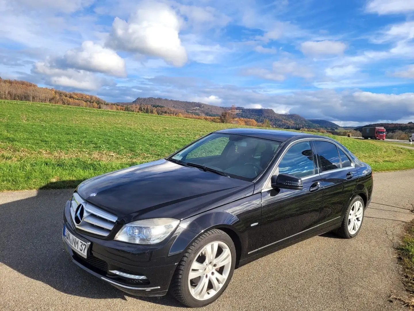 Mercedes-Benz C 200 CGI BlueEfficiency*HARMAN KARDON*AUTOMATIK Schwarz - 1