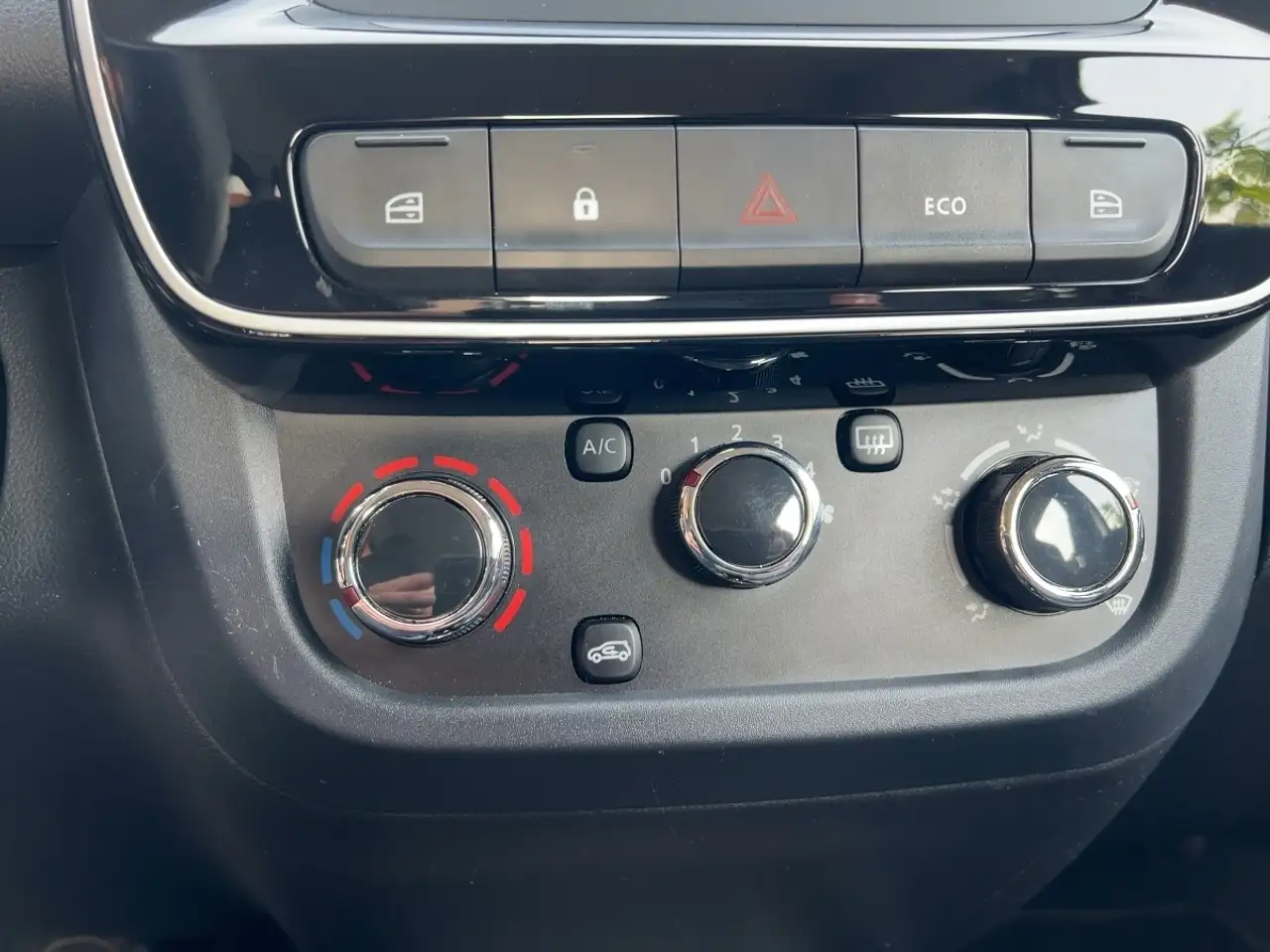 Dacia Spring Essential Elektric 45, миниатюра 17