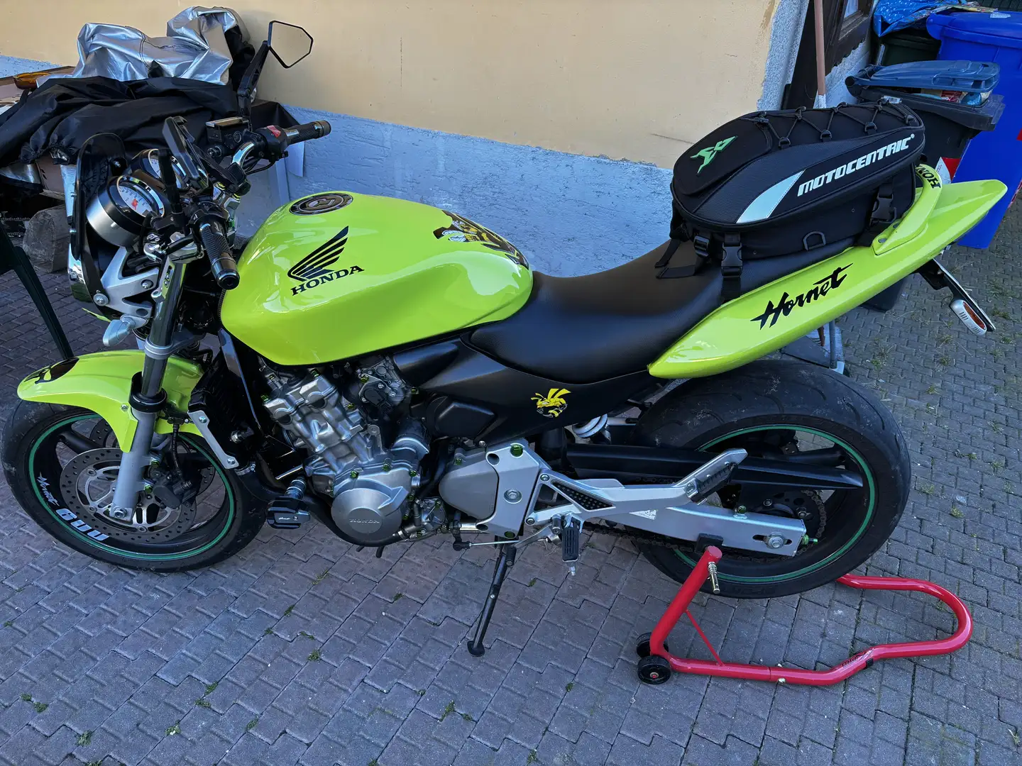 Honda Hornet naked - 1