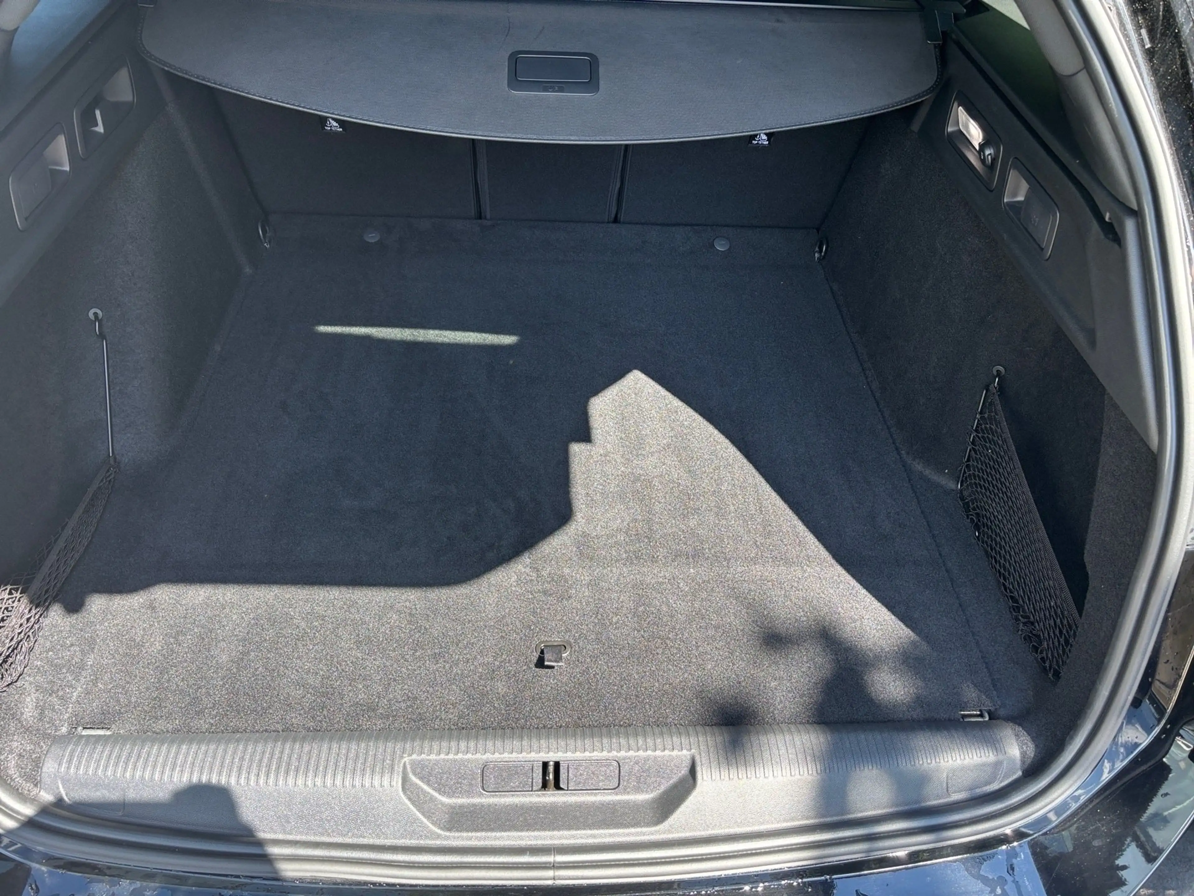 Peugeot 308 SW 1.2 PureTech 130 GT ACC KeyLess LED Navi — photo 12