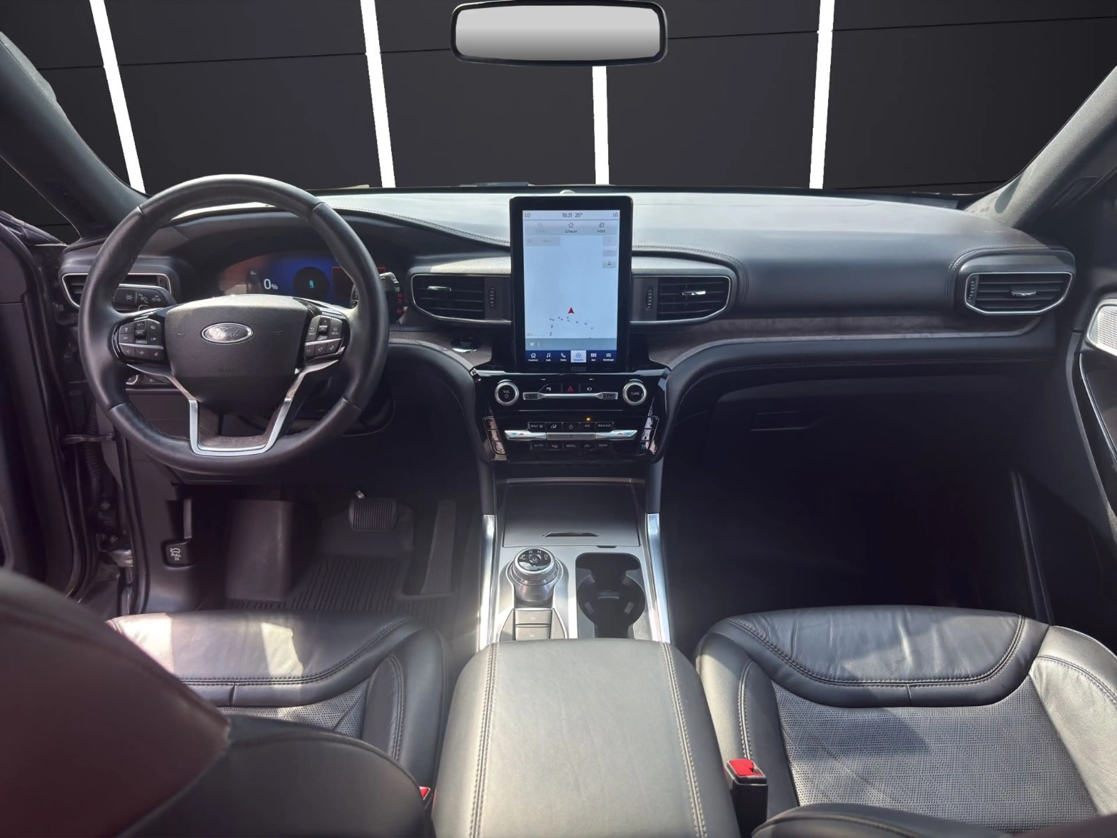 Ford Explorer Platinum Plug-in-Hybrid 4x4*Pano*B&O* — photo 14