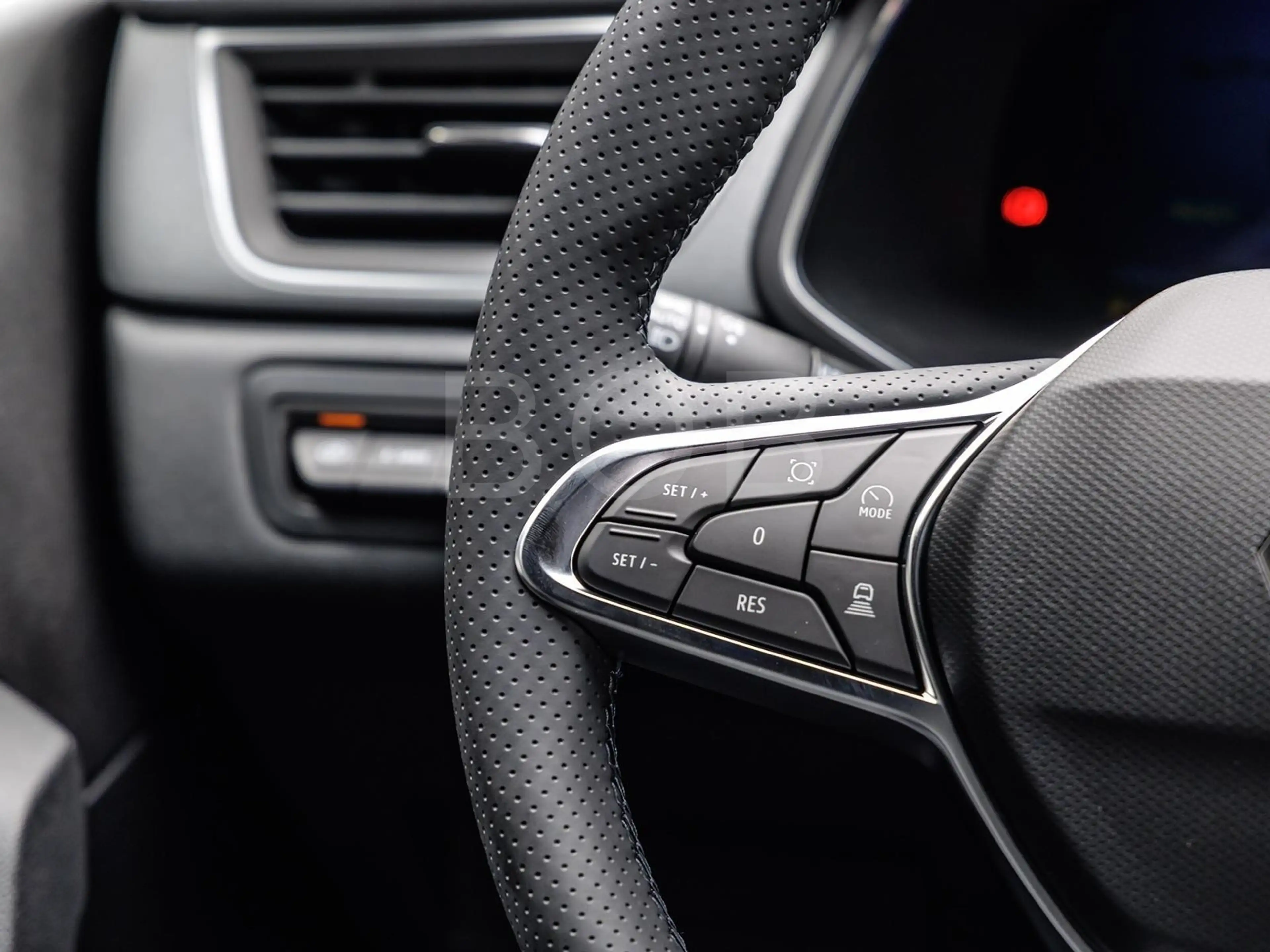Renault Symbioz KISS Full Hybrid E-Tech 160 NAVI SHZ PDC — photo 8
