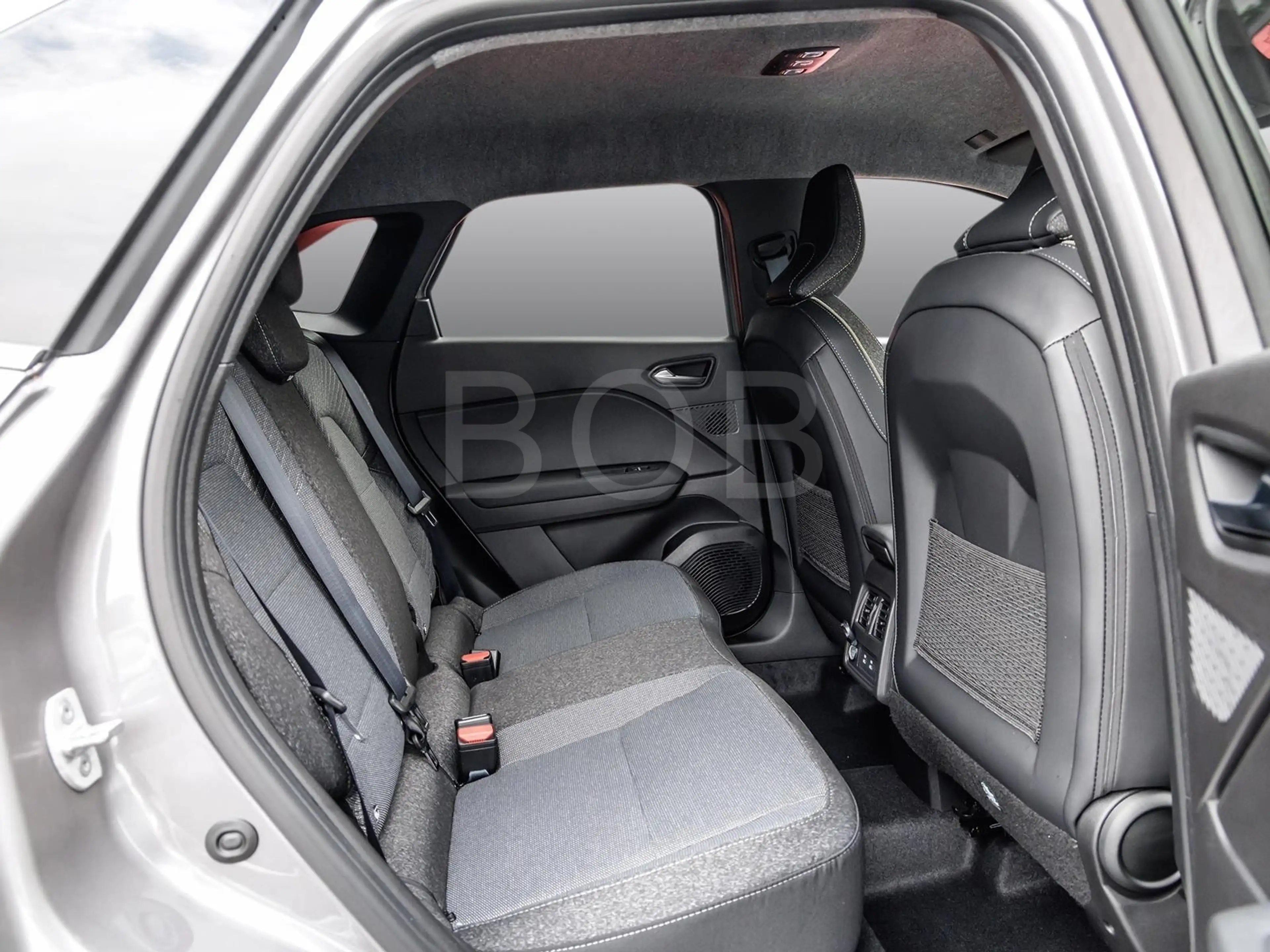 Renault Symbioz KISS Full Hybrid E-Tech 160 NAVI SHZ PDC — photo 4