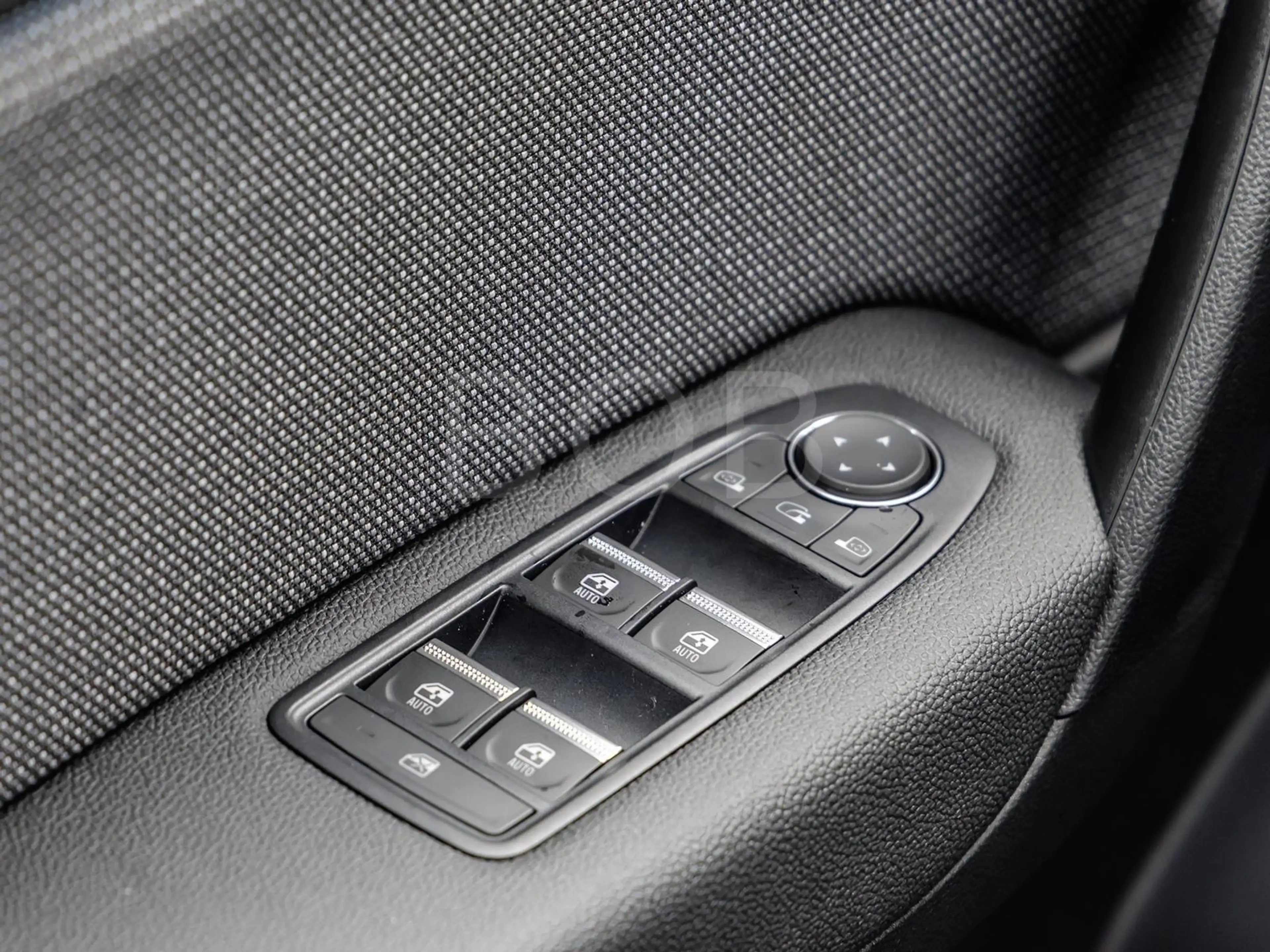 Renault Symbioz KISS Full Hybrid E-Tech 160 NAVI SHZ PDC — photo 10