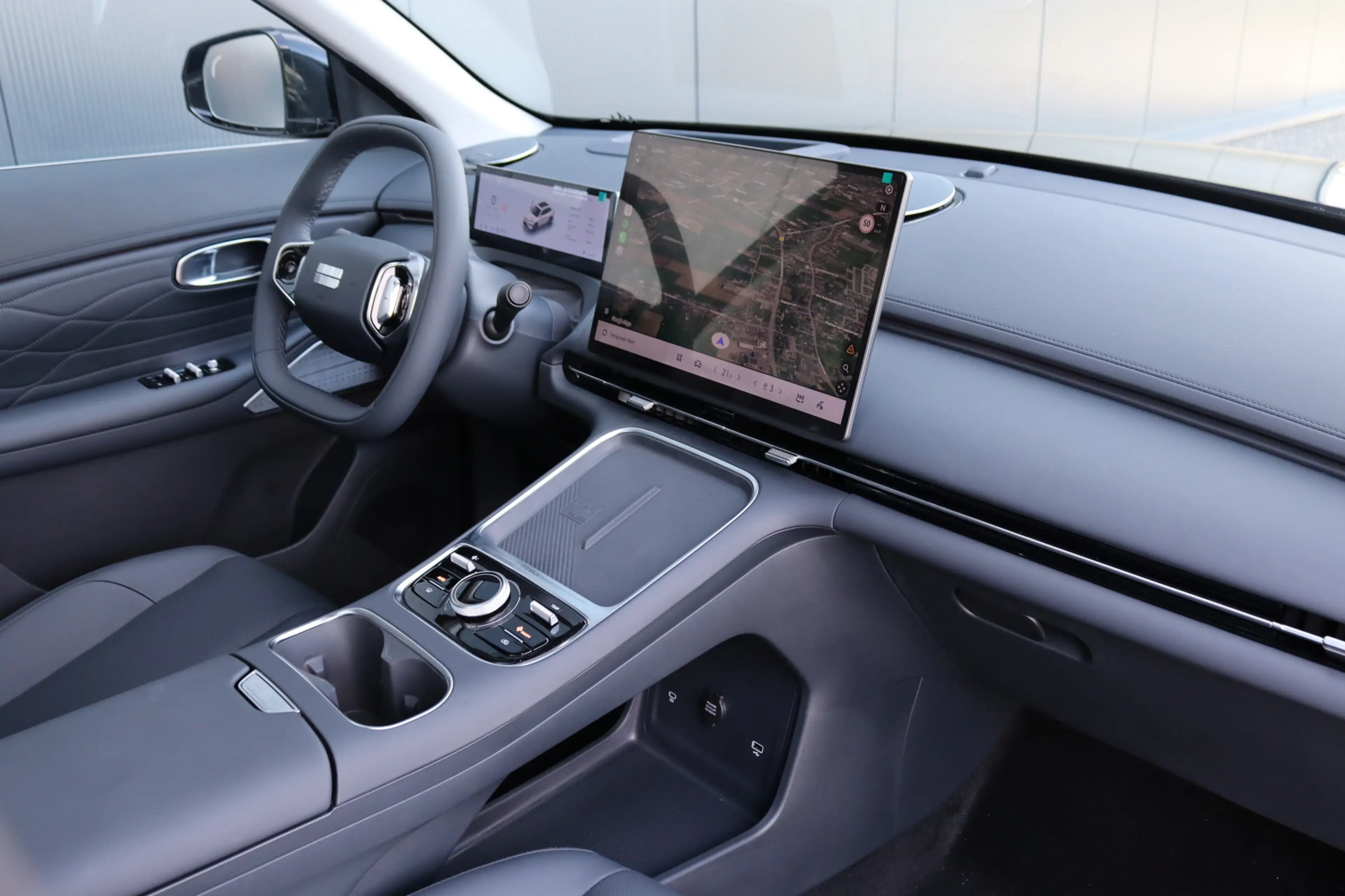 Geely Starray EM-i 1.5 Max+ Long Range [136km] Pano/Leder/Keyless/360 — photo 9