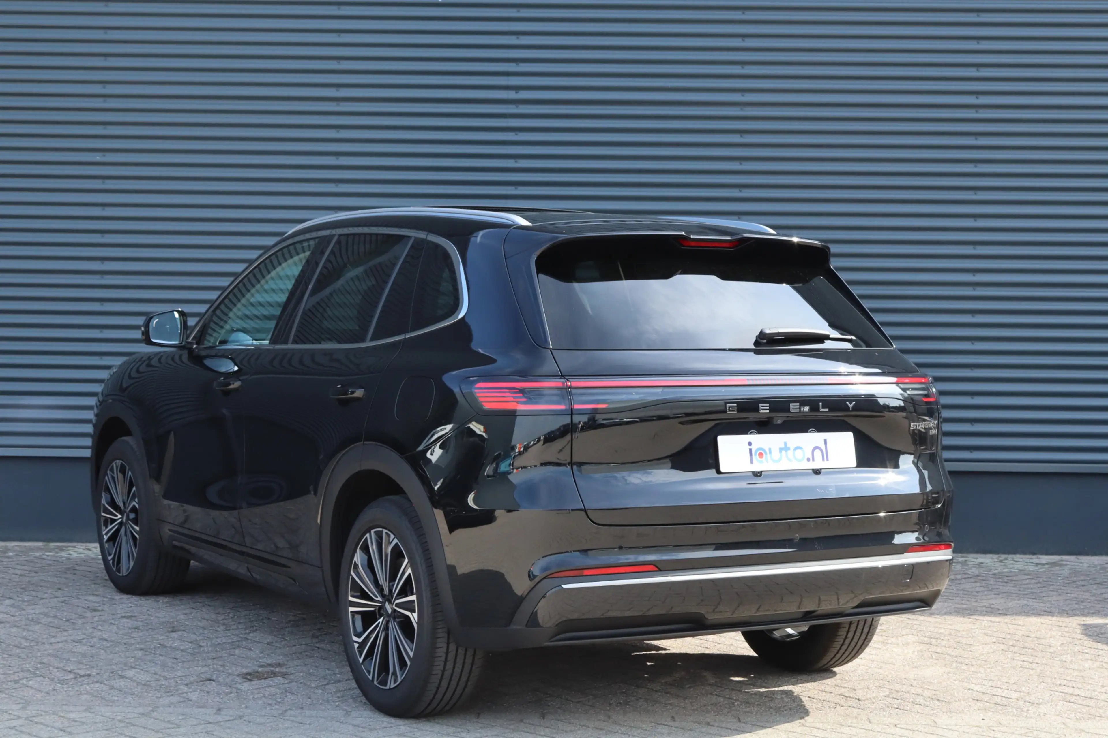 Geely Starray EM-i 1.5 Max+ Long Range [136km] Pano/Leder/Keyless/360 — photo 6