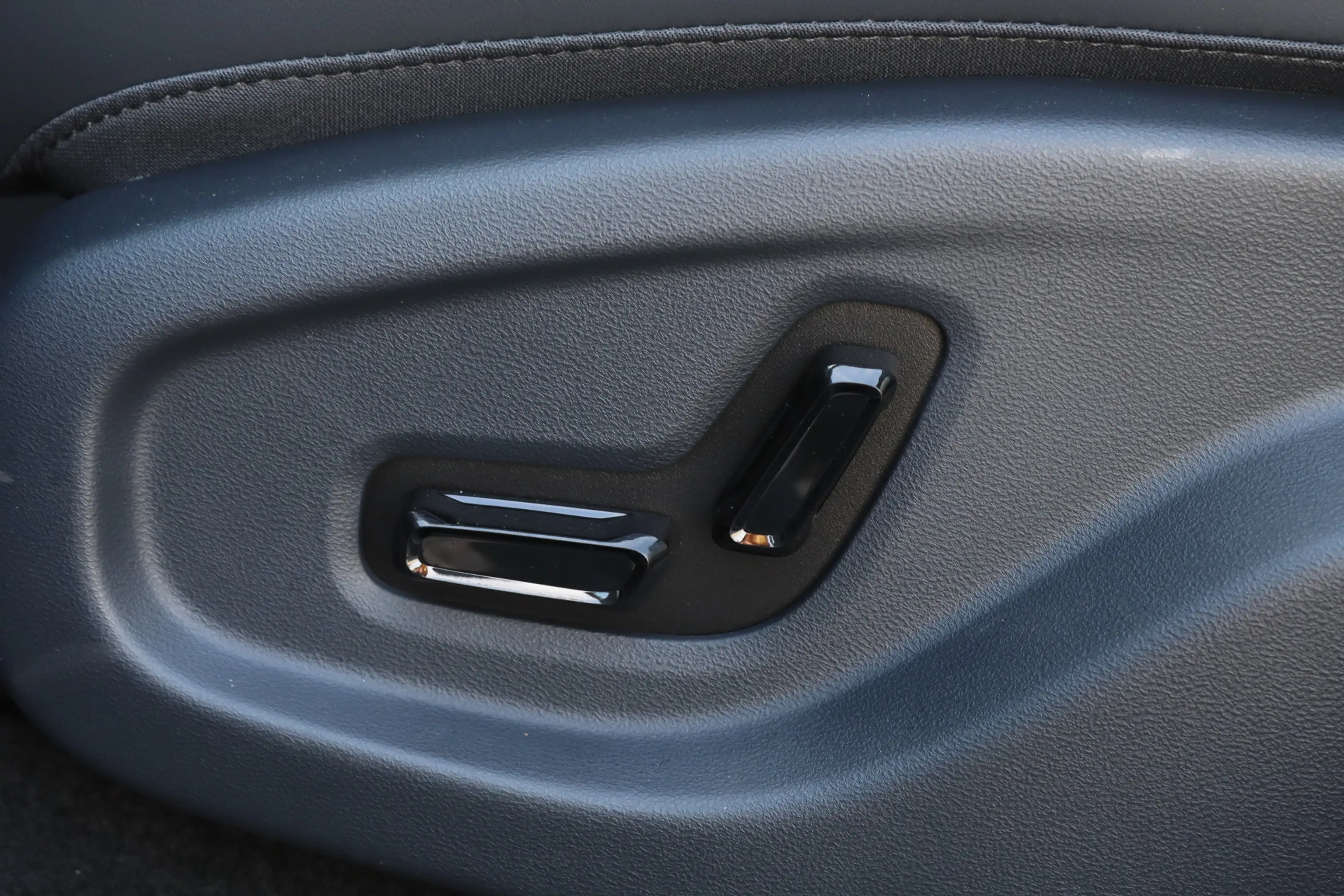 Geely Starray EM-i 1.5 Max+ Long Range [136km] Pano/Leder/Keyless/360 — photo 26