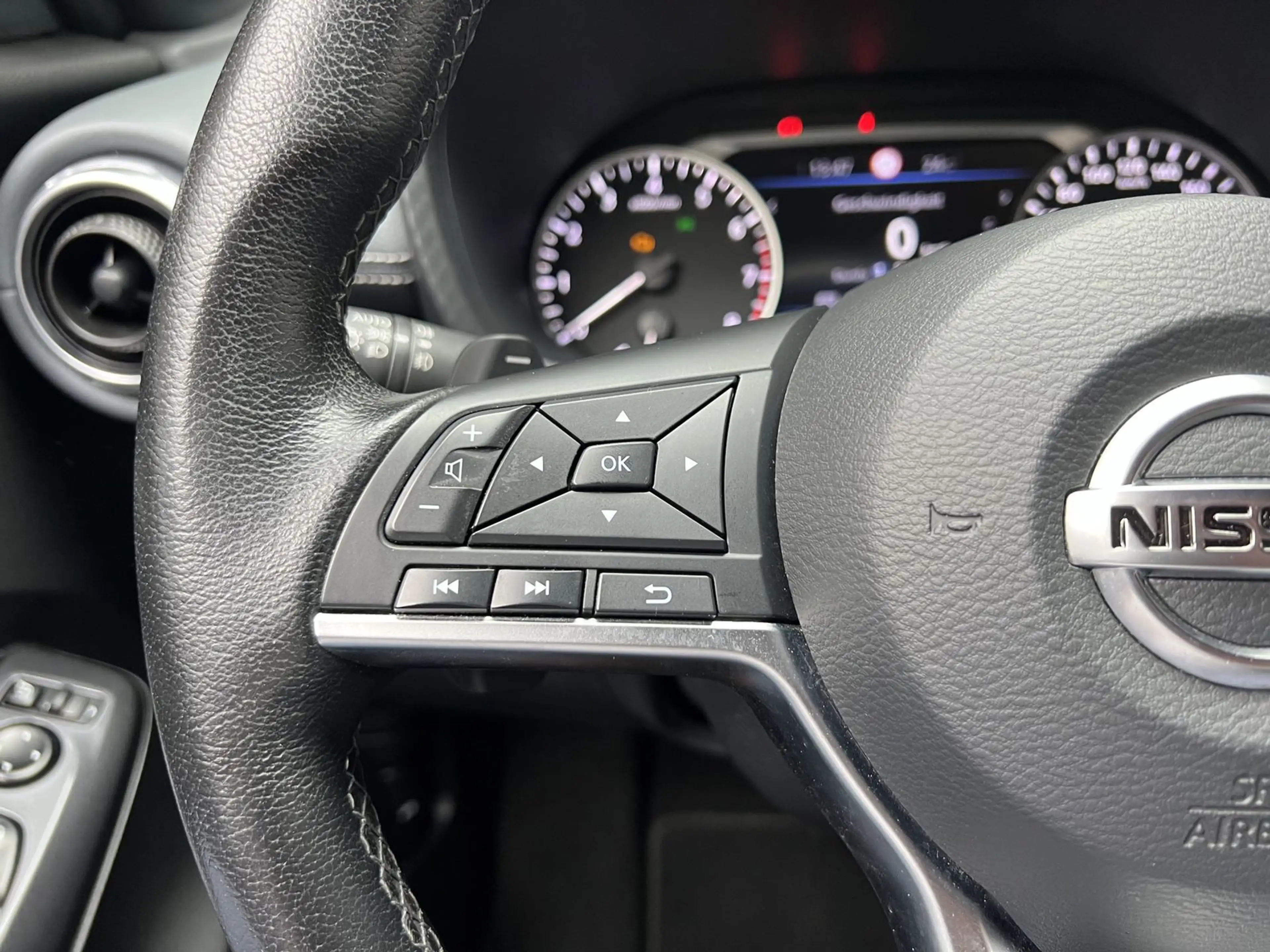 Nissan Juke Tekna Aut. 360°-Kamera Leder Navi LED Bose — photo 12