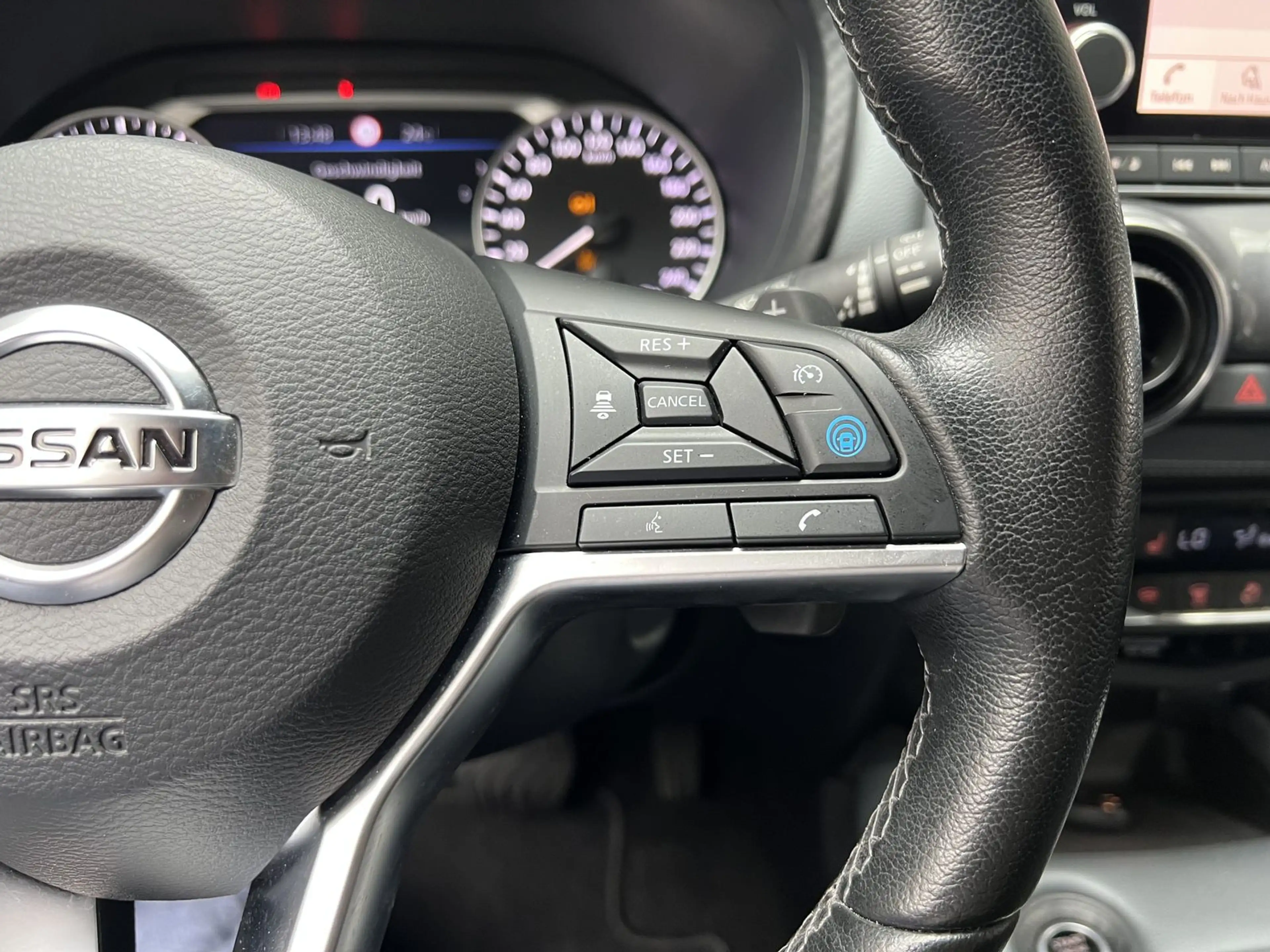 Nissan Juke Tekna Aut. 360°-Kamera Leder Navi LED Bose — photo 13
