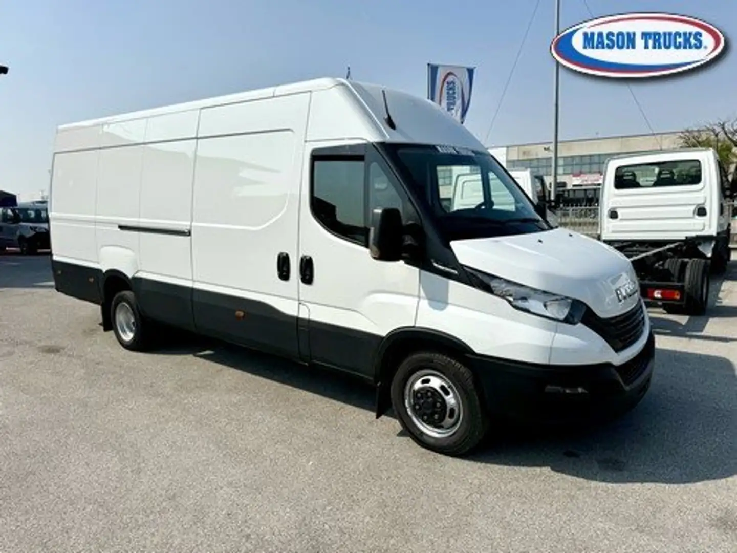 Iveco Daily 35c160 Hi-Matic L4H2 Blanc - 1