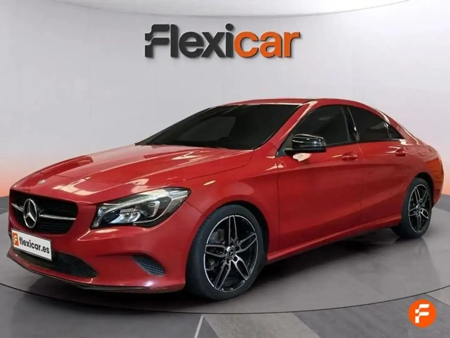 Mercedes-Benz CLA 200 200d Urban Rojo - 2