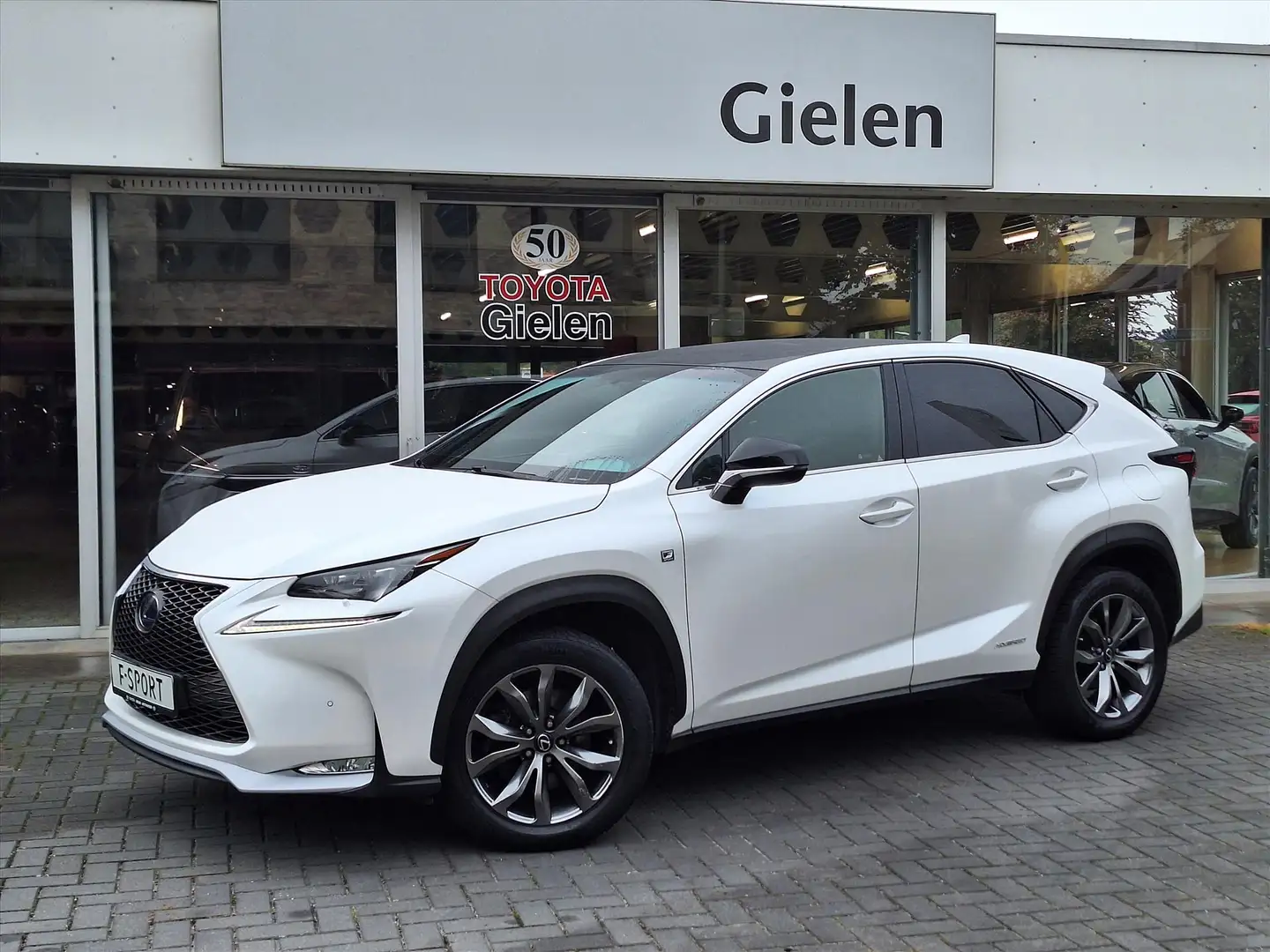 Lexus NX 300h AWD F Sport Line | Panoramadak, Leer, Stoelverwarm Blanc - 1