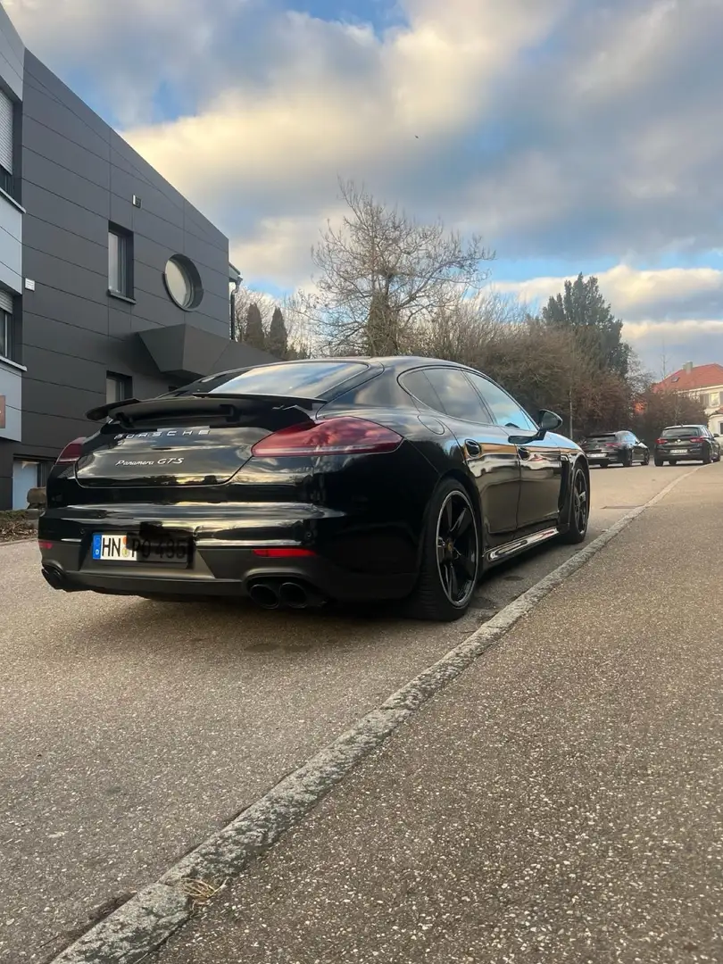 Porsche Panamera GTS CHRONO Schwarz - 2