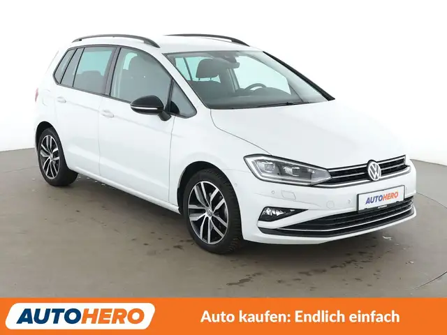 Volkswagen Golf view 8