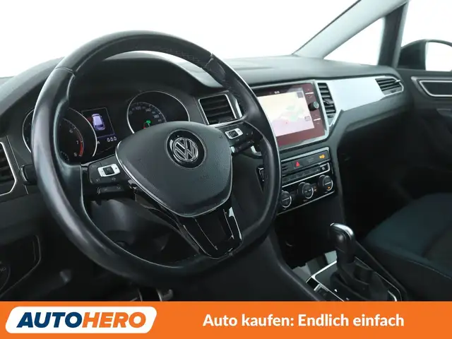 Volkswagen Golf view 11