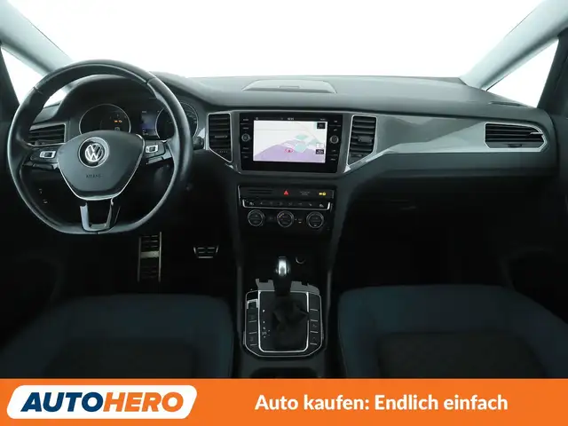 Volkswagen Golf view 12
