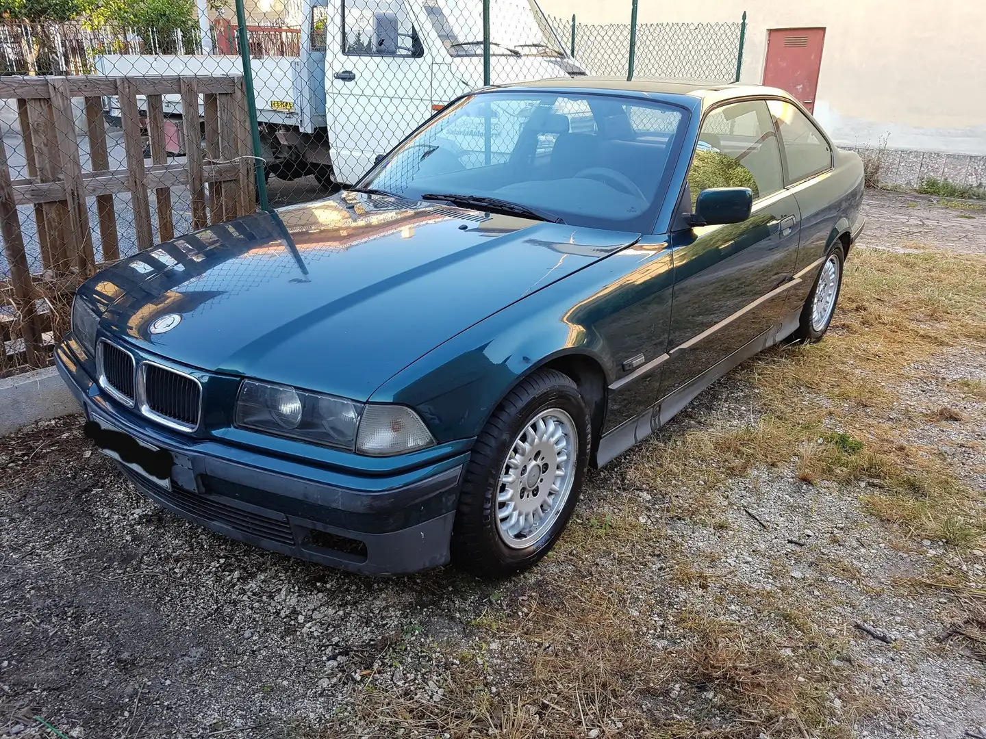BMW 318 318is Verde - 1