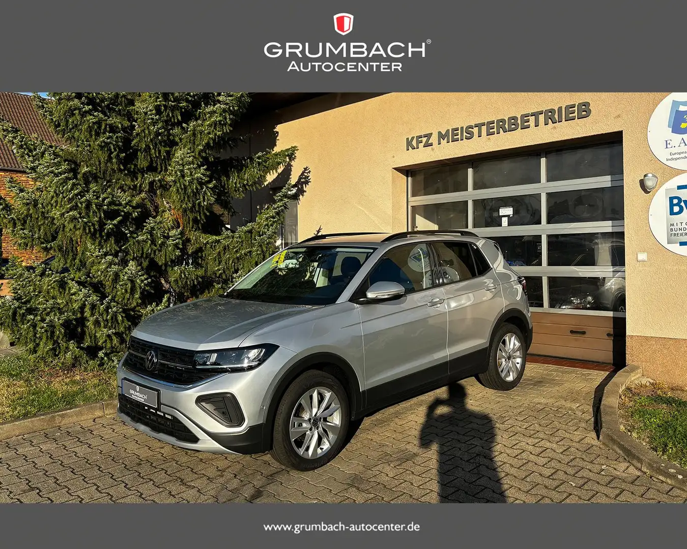 Volkswagen T-Cross 1.0 TSI 85kw DSG Life Edition Sitzh. Kamera 17Z... Argento - 1